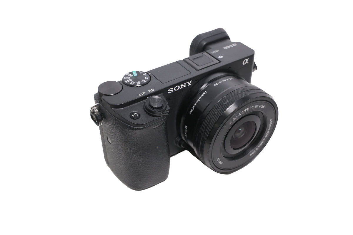 Used Sony a6400 Mirrorless Camera Kit  with 16-50mm lens