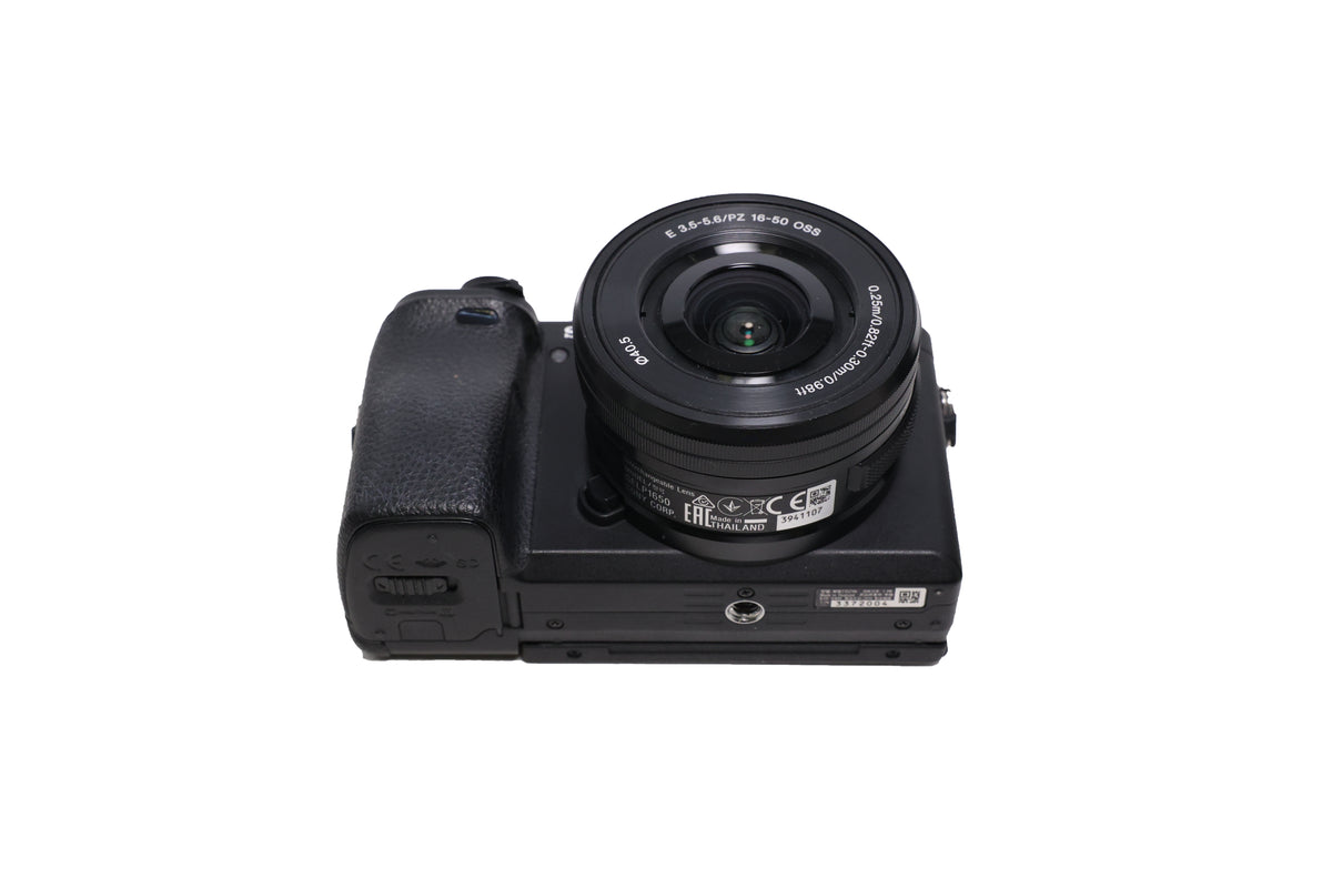 Used Sony a6400 Mirrorless Camera Kit  with 16-50mm lens