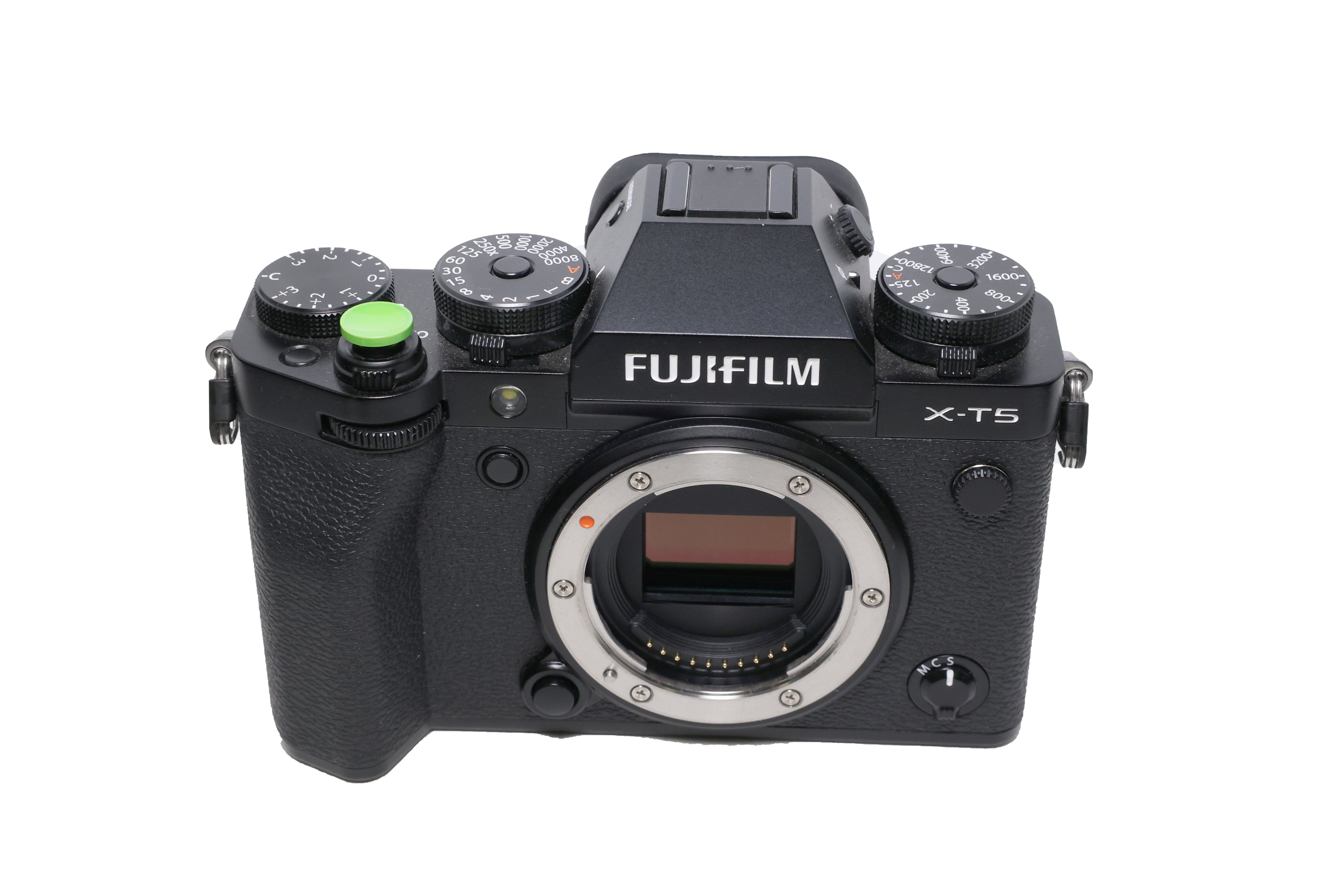 Used Fujifilm X-T5 Mirrorless Camera Body (Black)