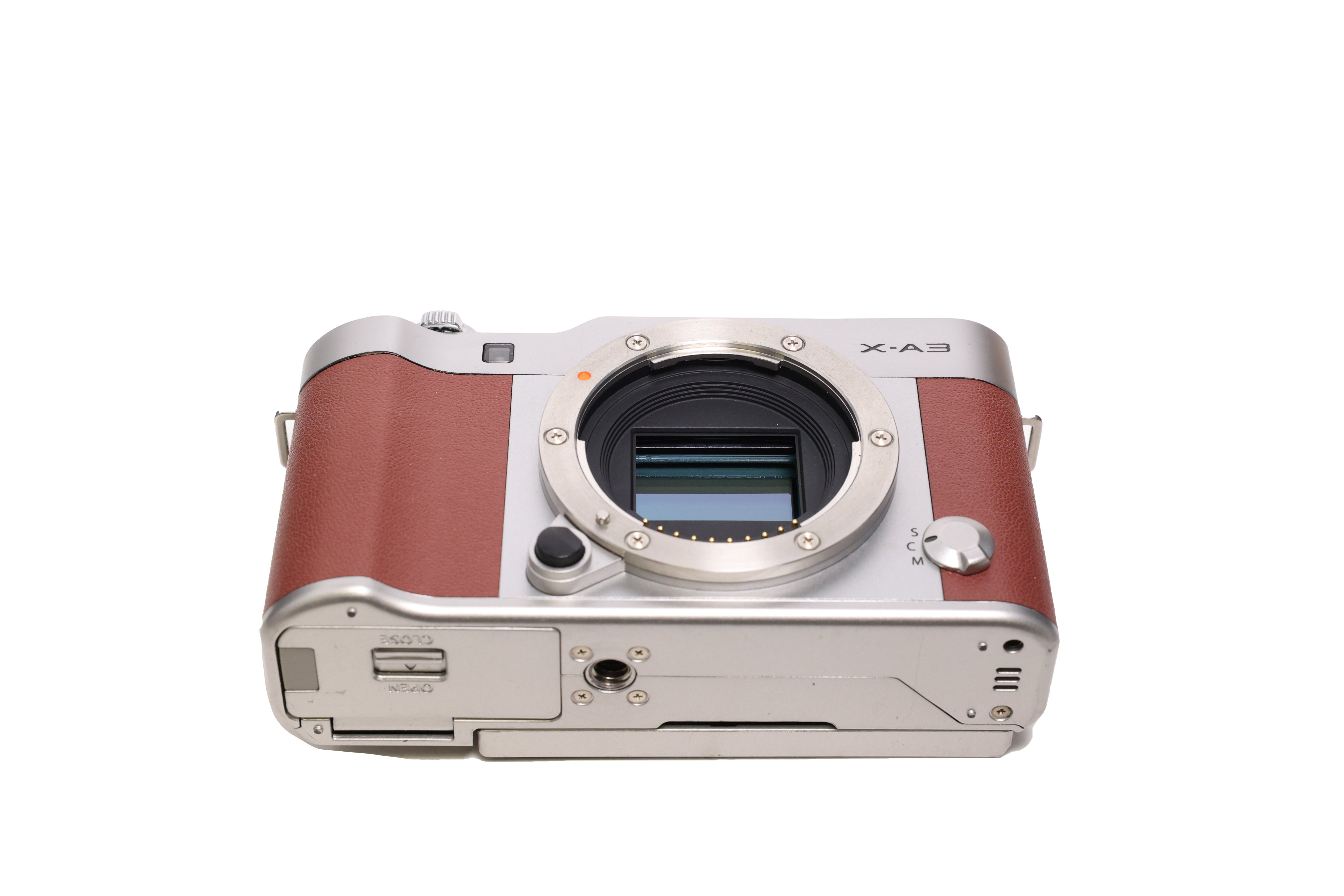 USED FujiFilm X-A3 (brown)