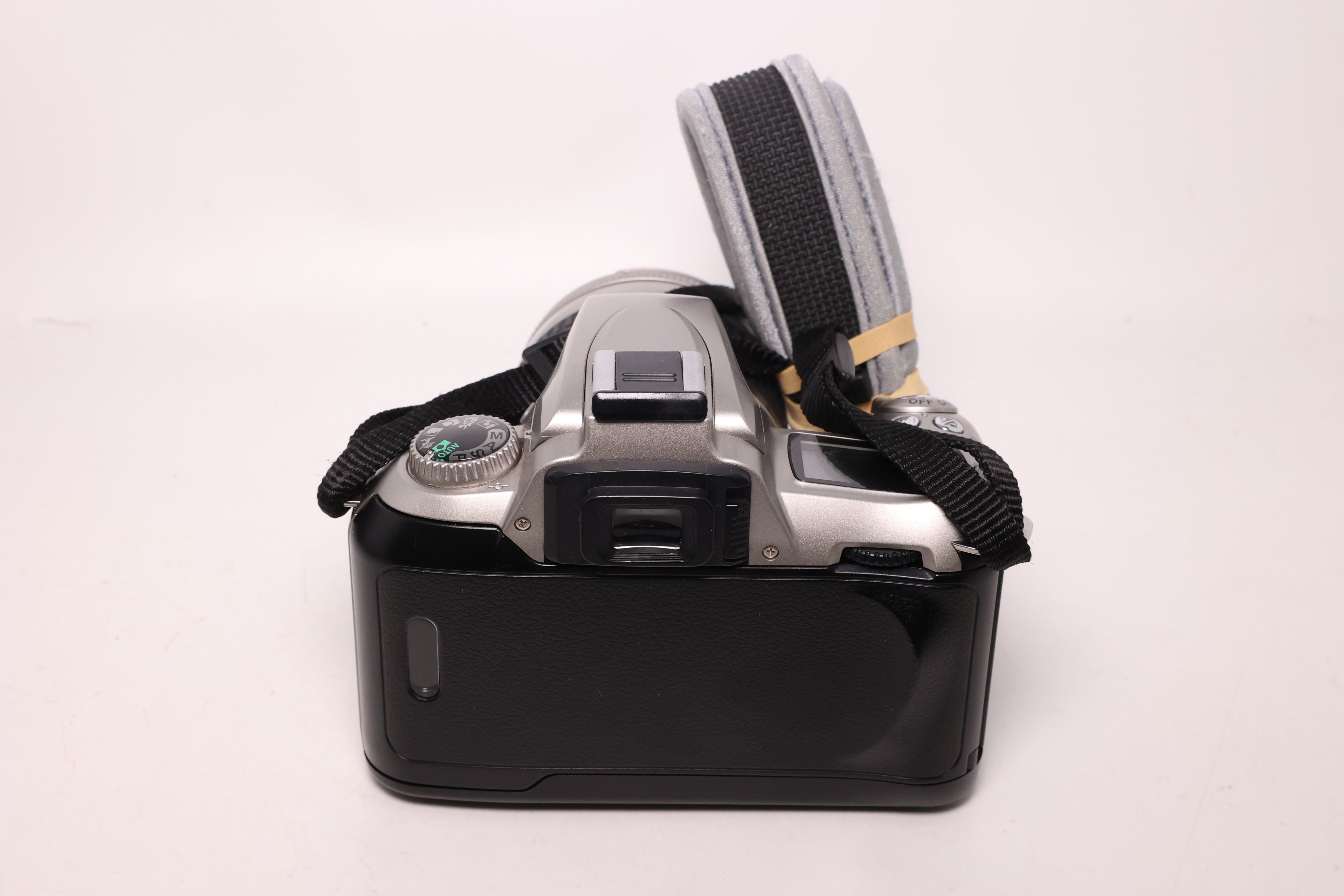 USED Nikon N55 w/ 35-70mm f3.3-4..5 AF