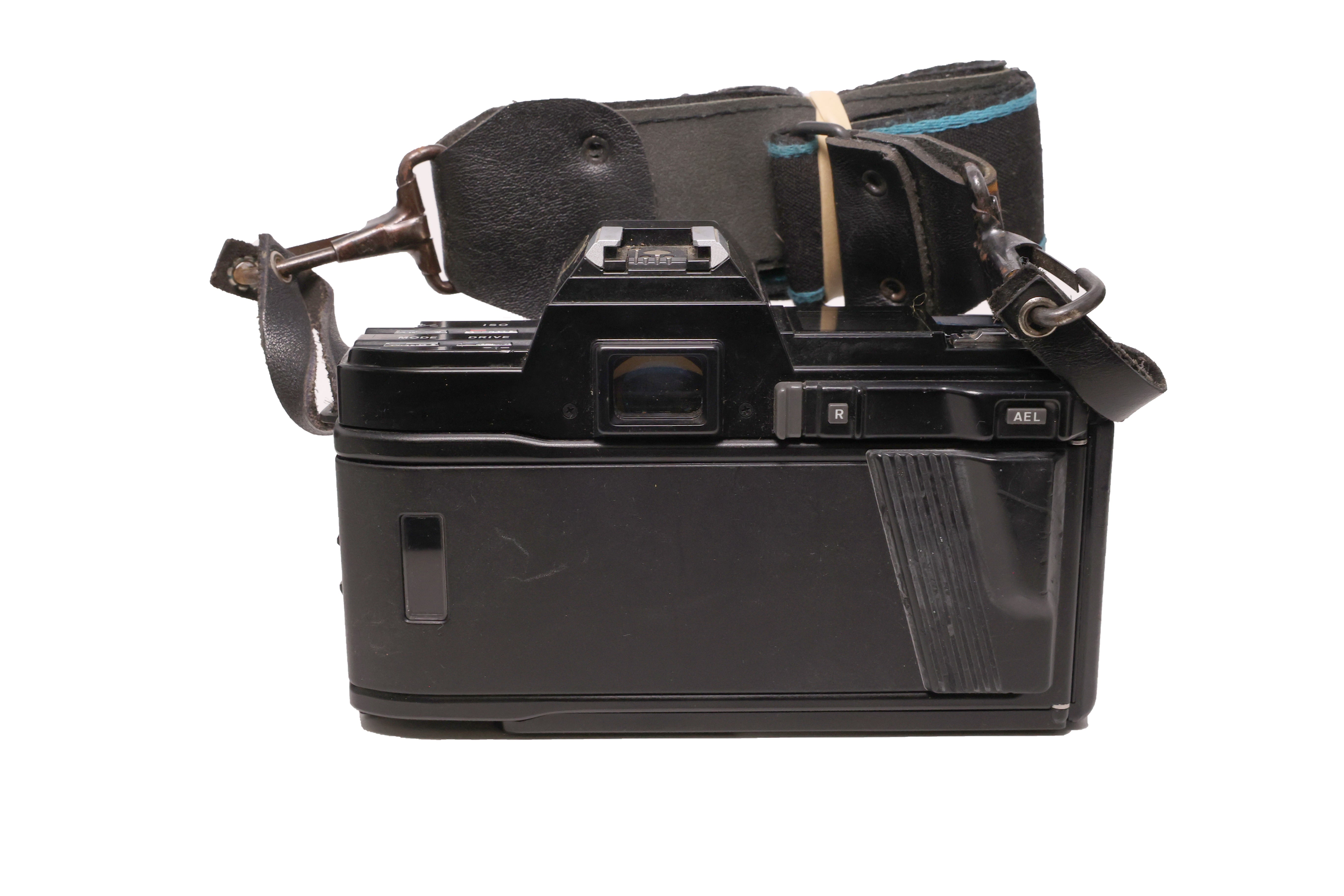 USED Minolta Maxxum 7000 w/ 28-80mm f3.5-4.5 AF