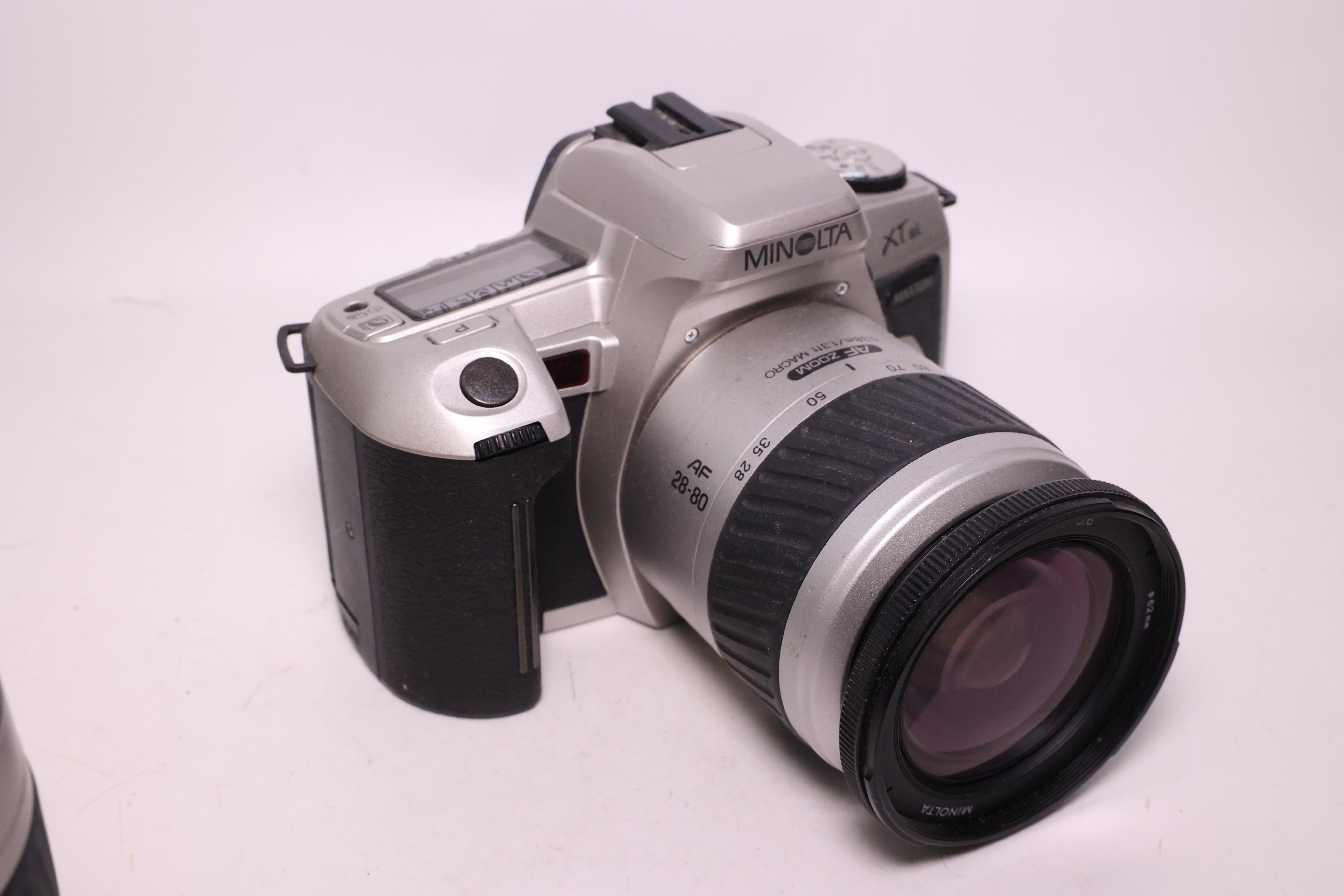 USED Minolta XT si w/ 28-80mm f/3.5-5.6 & 70-210mm f/4.5-5.6