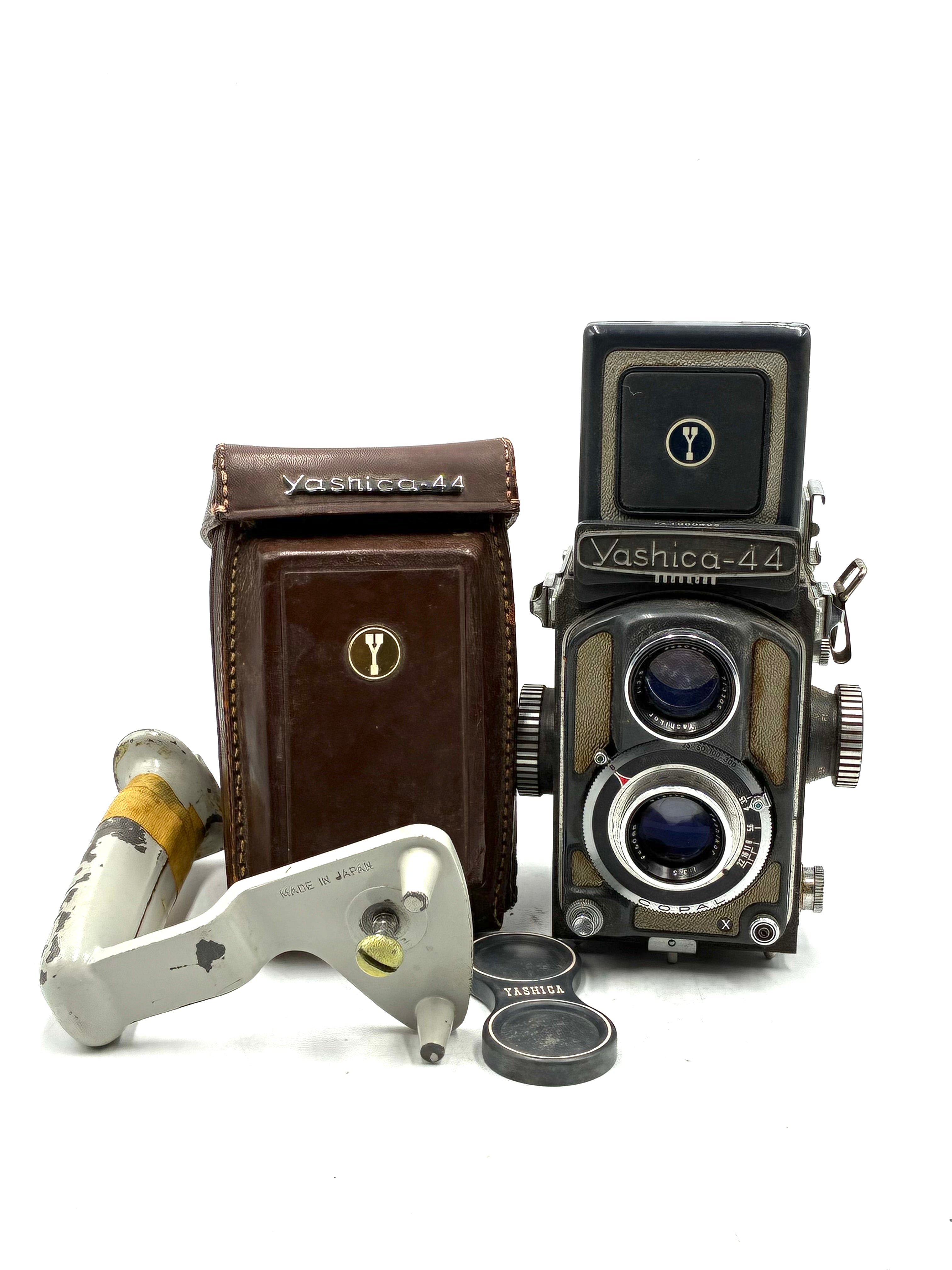 Yashica-44 60mm f/3.5 127 Medium Format Film Camera - AS-IS (READ) (0075)