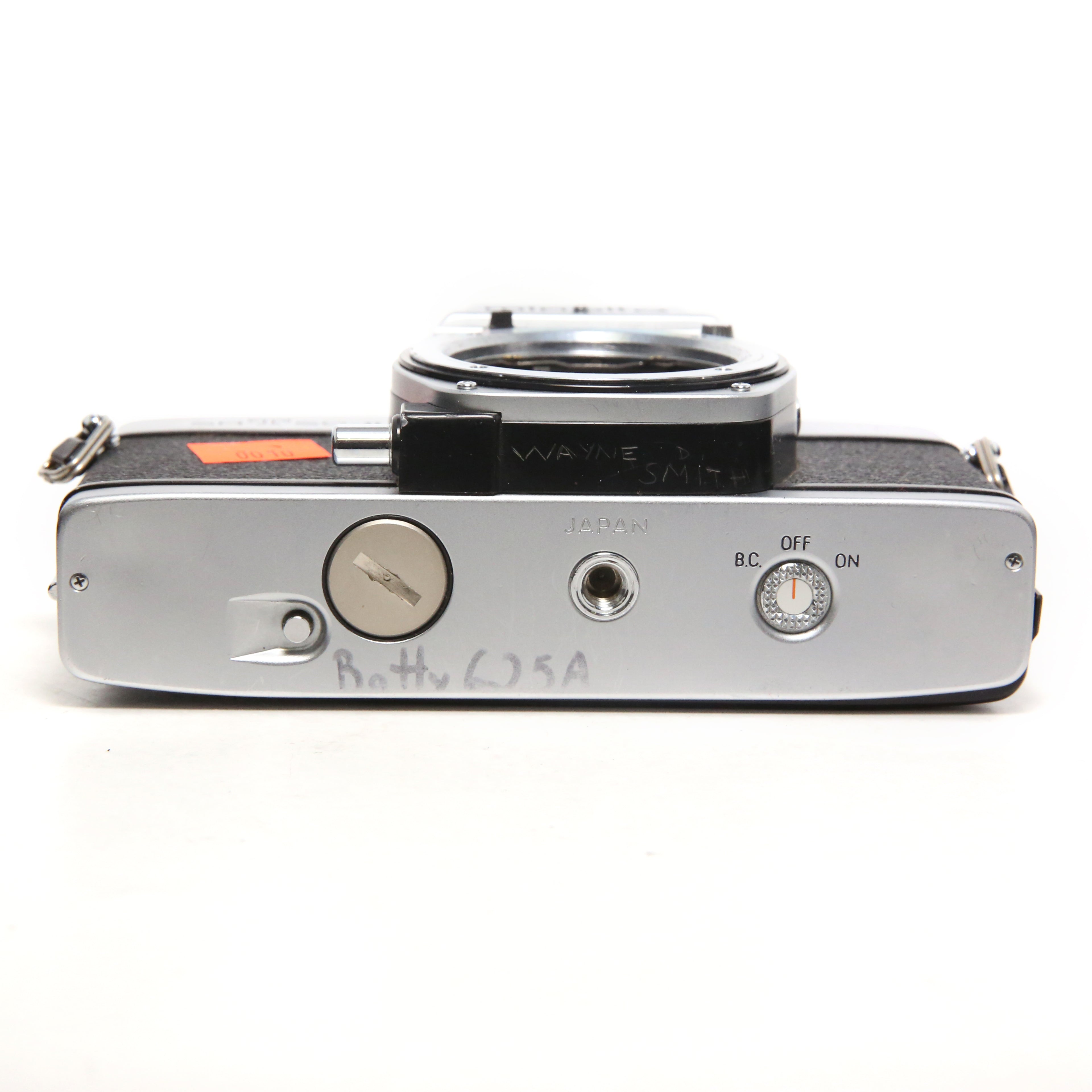 Minolta SRT SC-II 35mm SLR Camera – For Parts/Repair (0010)