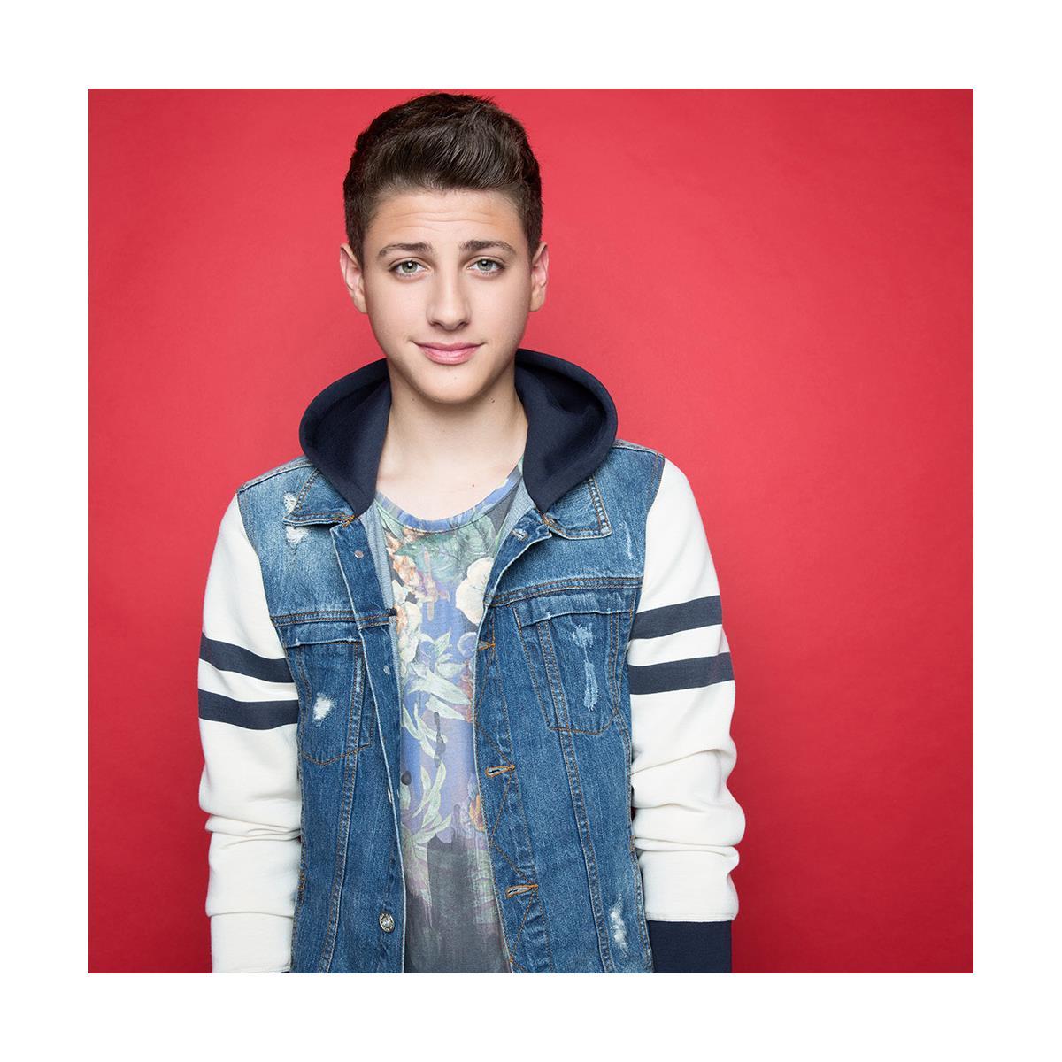 Savage 107" x 36' #8 Primary Red Seamless Background Paper