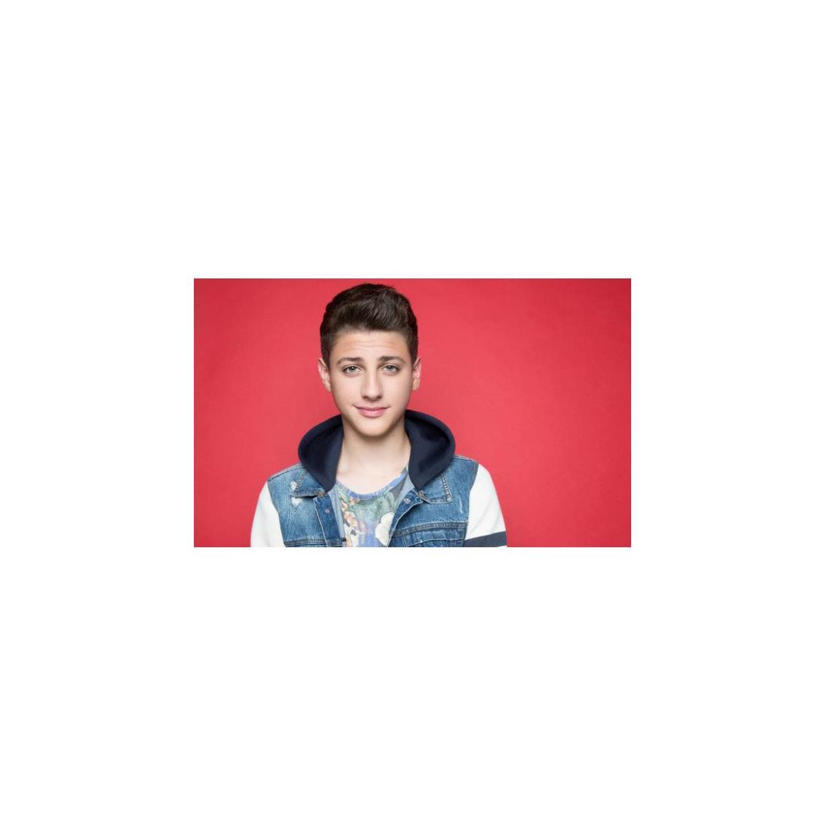 Savage 107" x 36' #8 Primary Red Seamless Background Paper