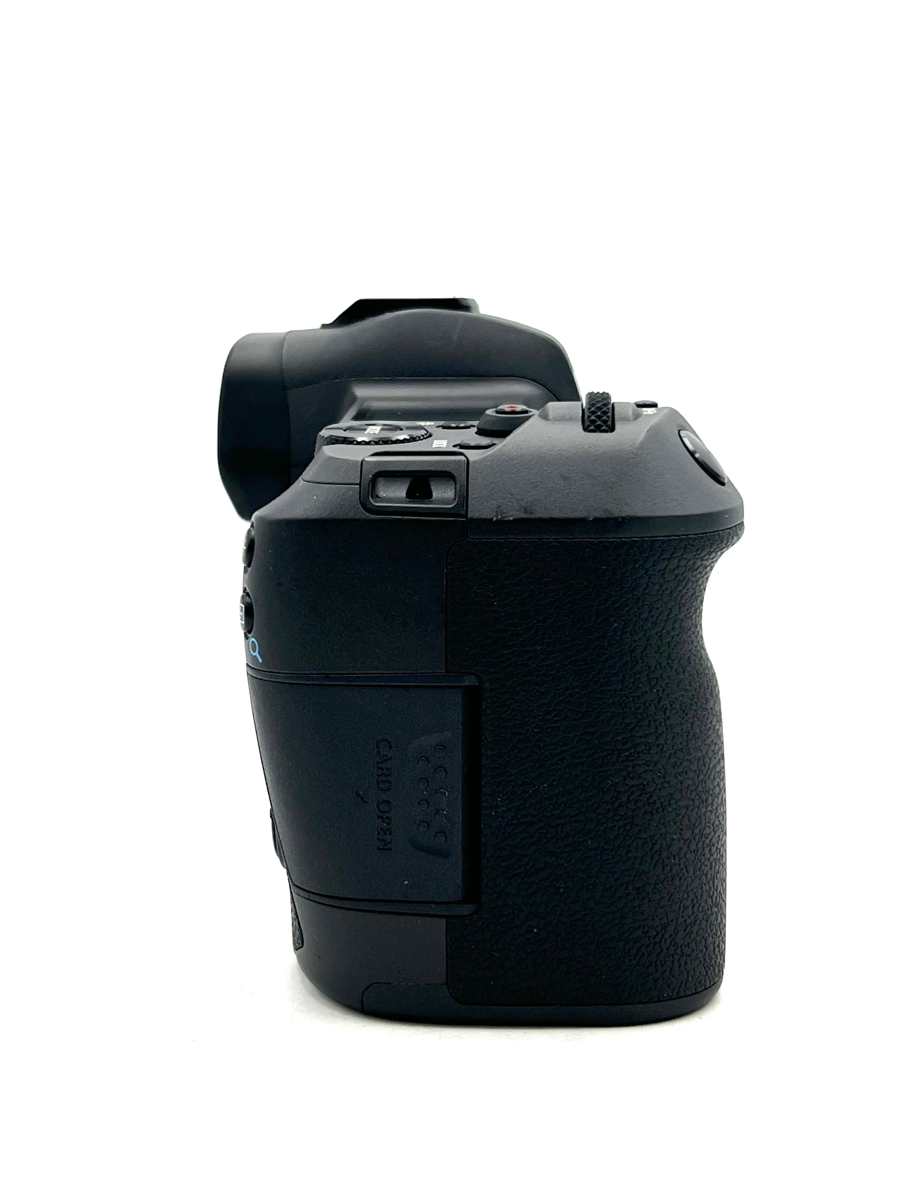 USED Canon EOS R Mirrorless Full-Frame Digital Camera Body