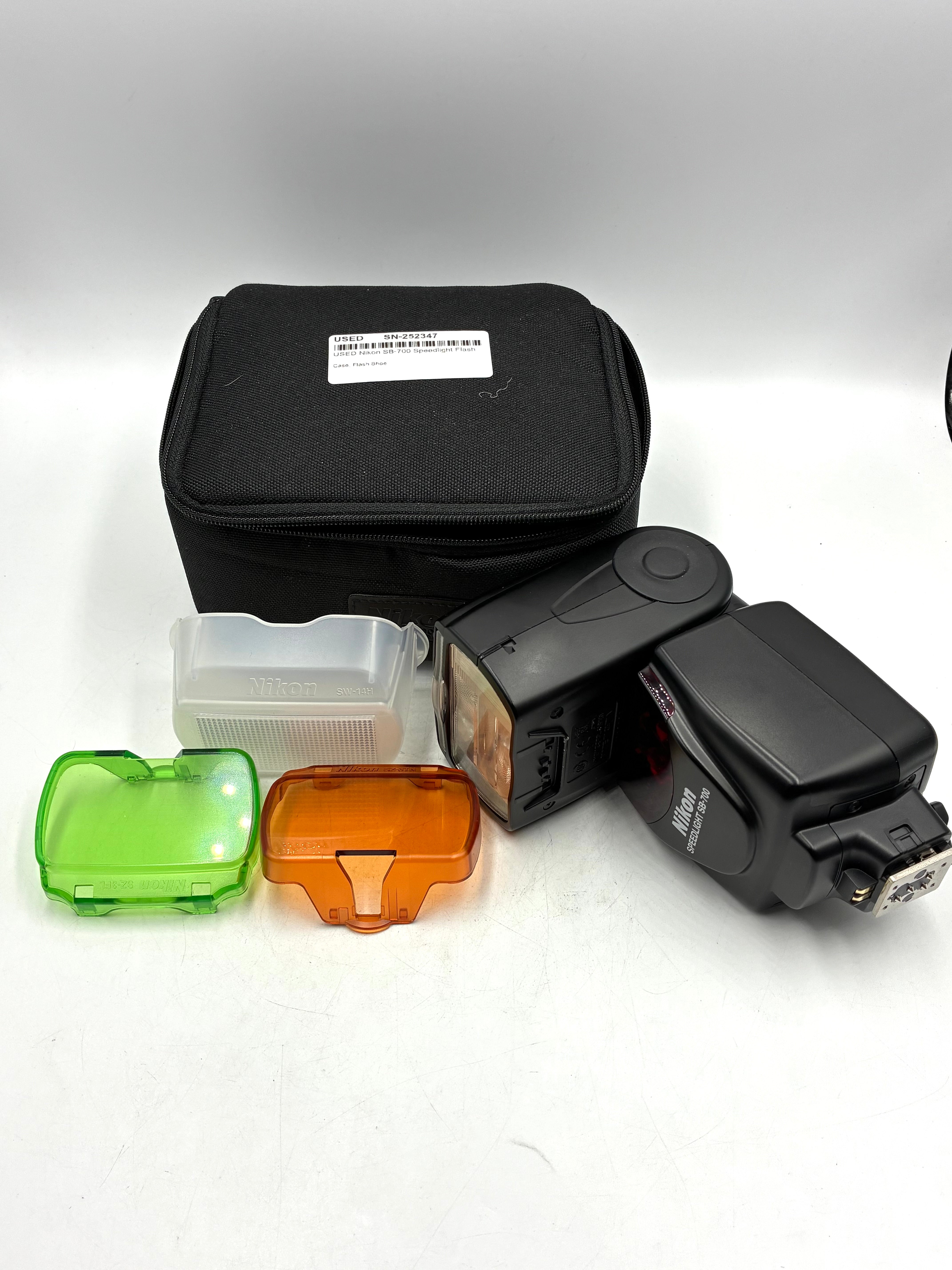 USED Nikon SB-700 Speedlight Flash
