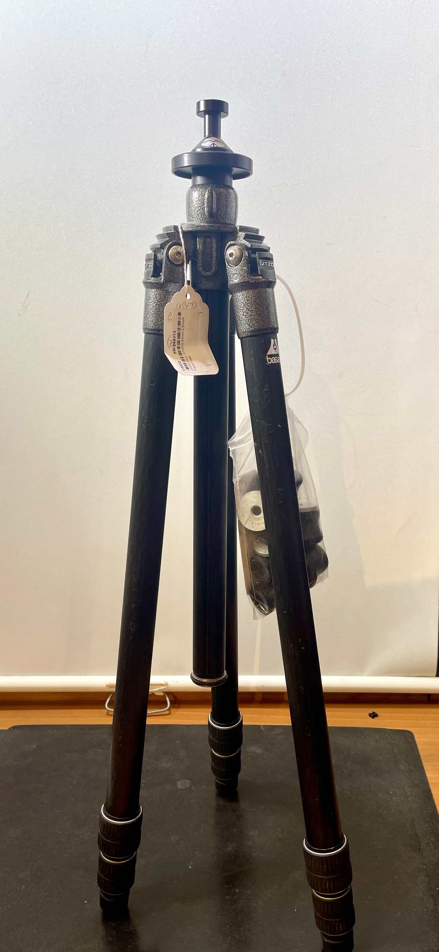 USED Gitzo GT2932 Series 2 Basalt Tripod Legs