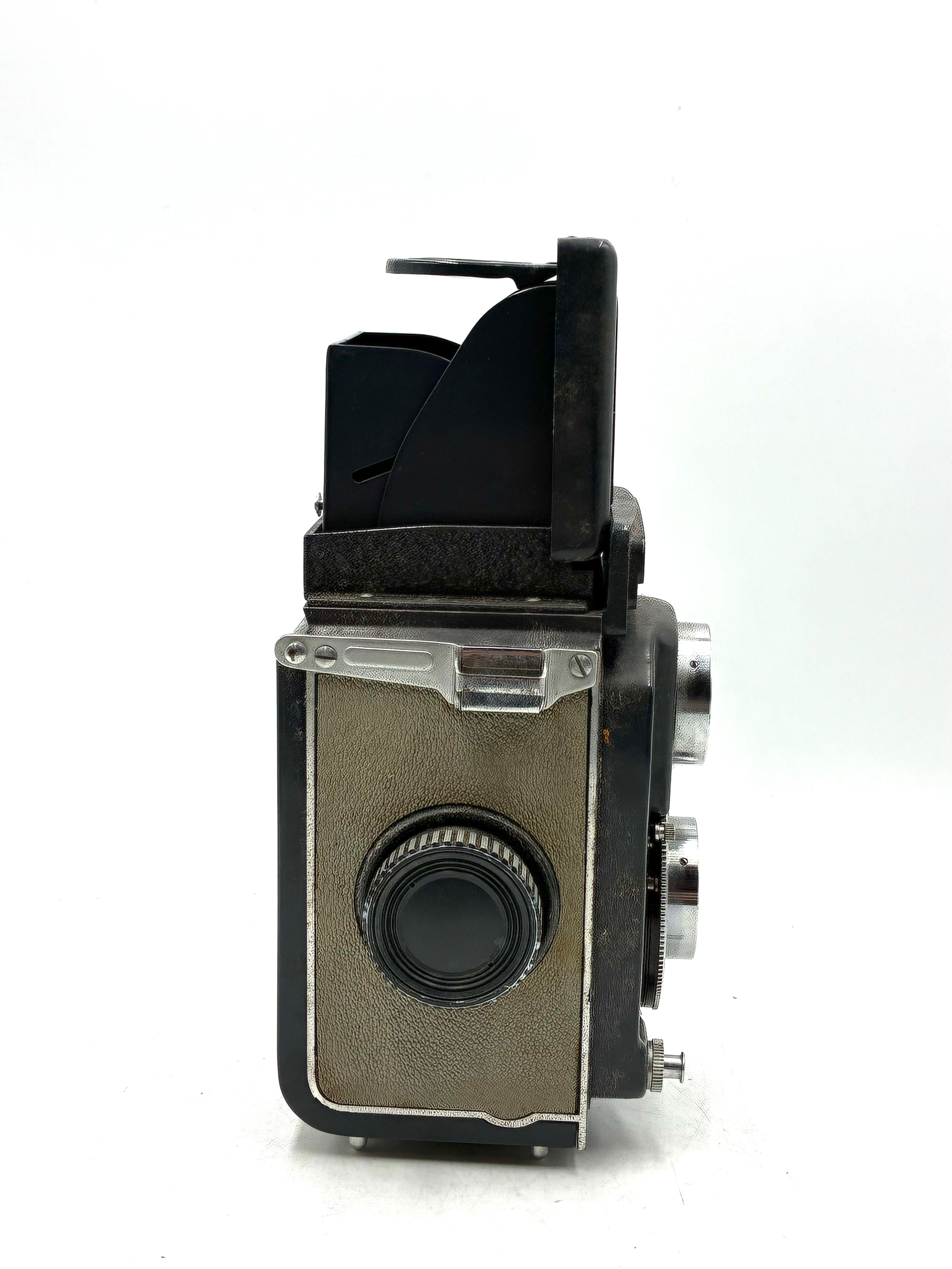 Yashica-44 60mm f/3.5 127 Medium Format Film Camera - AS-IS (READ) (0075)