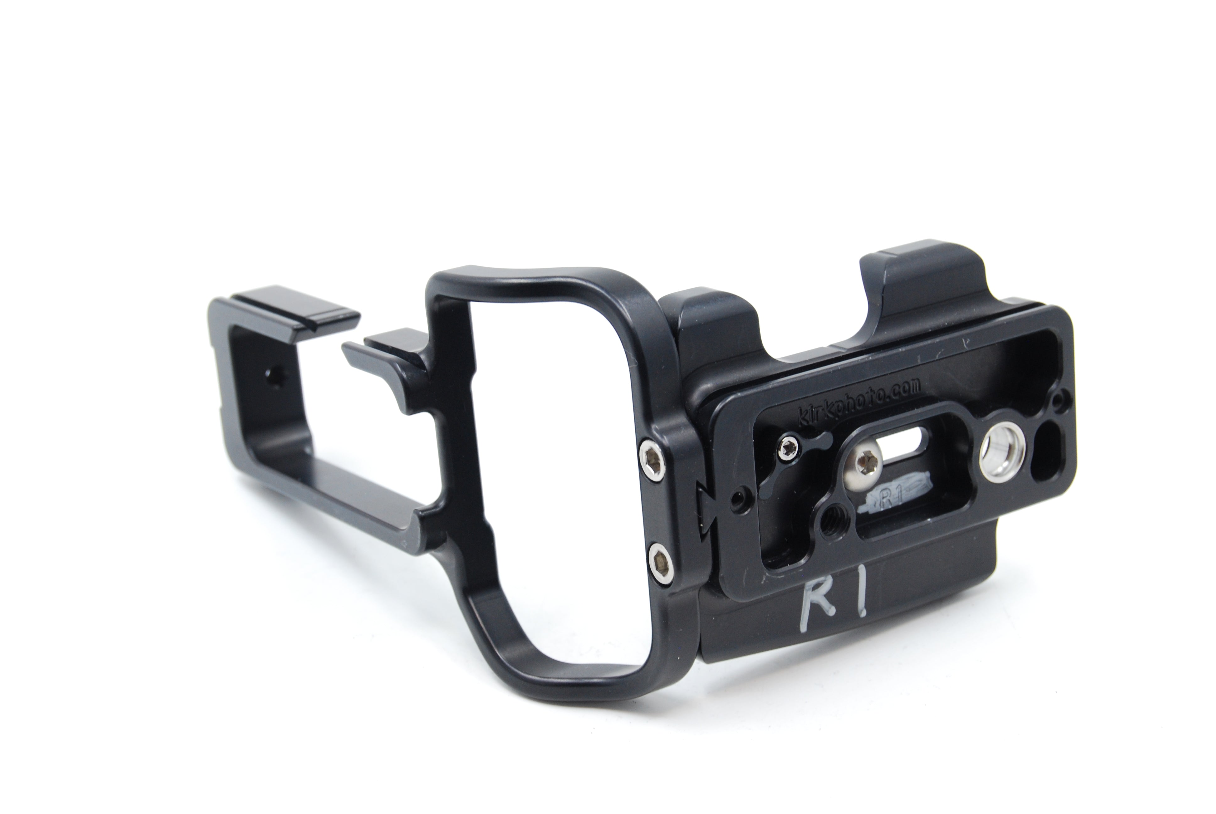 Used Kirk Photo L-Bracket for Canon EOS R1