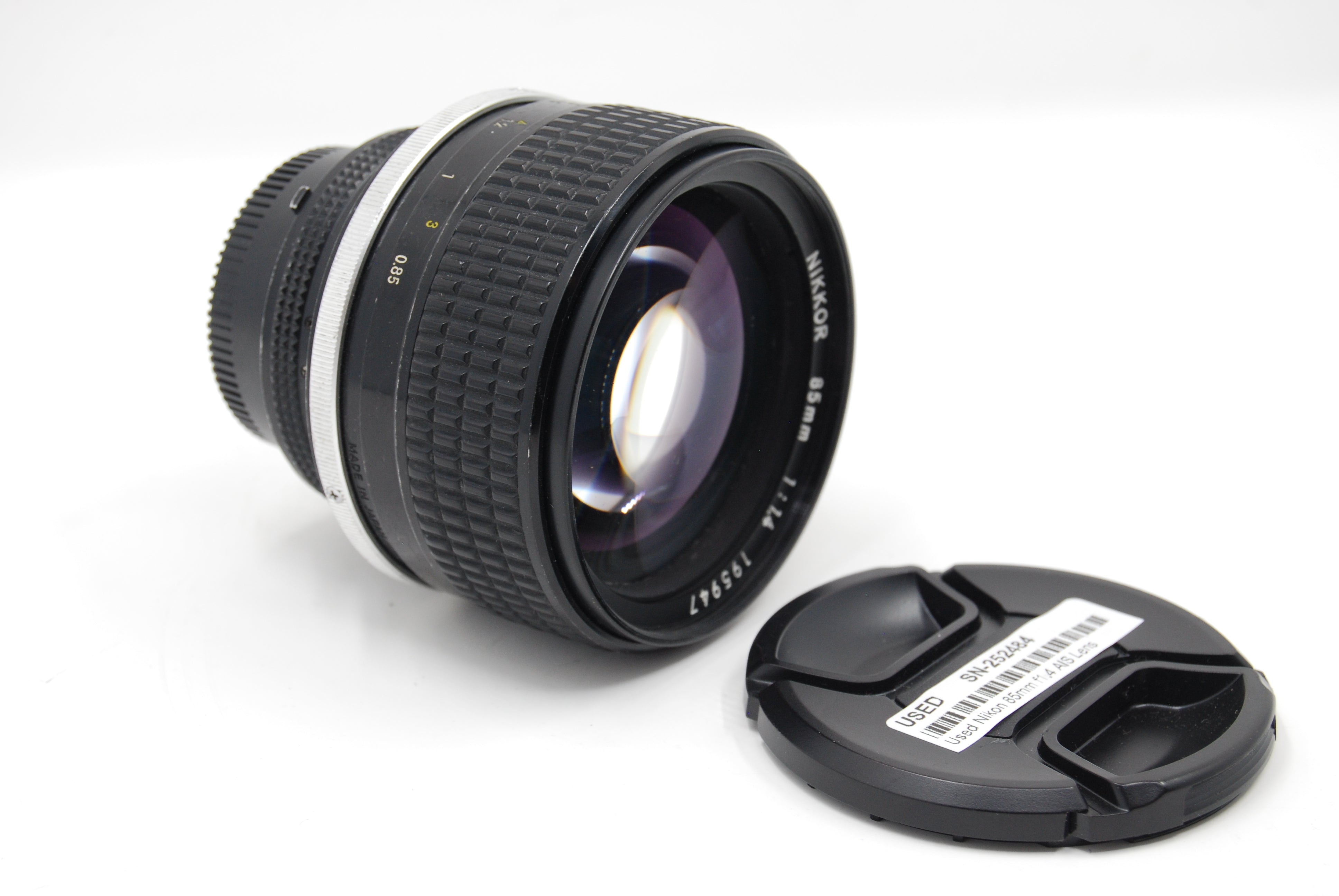 Used Nikon 85mm f1.4 AIS Lens
