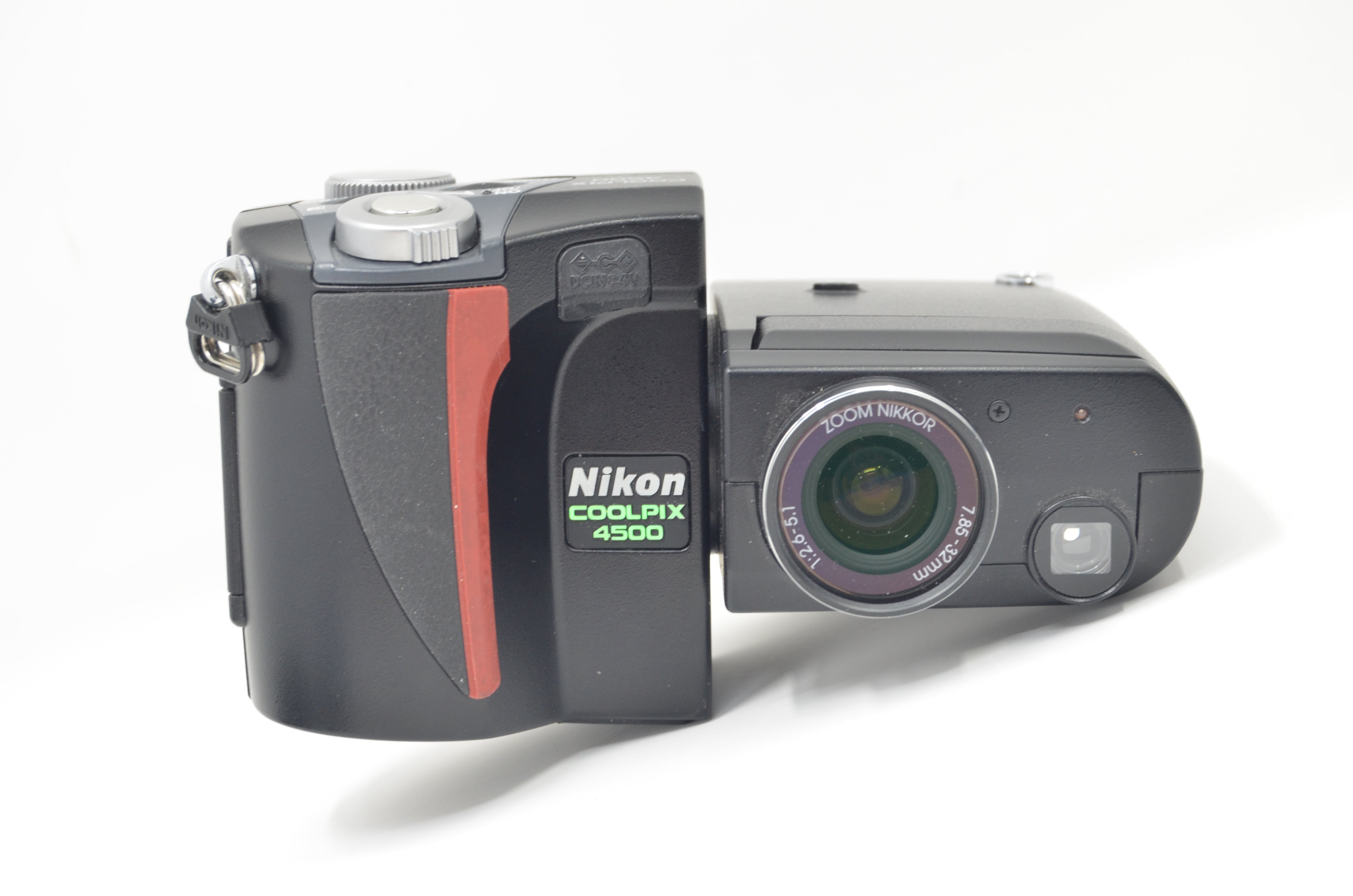 Used Nikon CoolPix 4500 Digital Point & Shoot (4MP / 4X Zoom)
