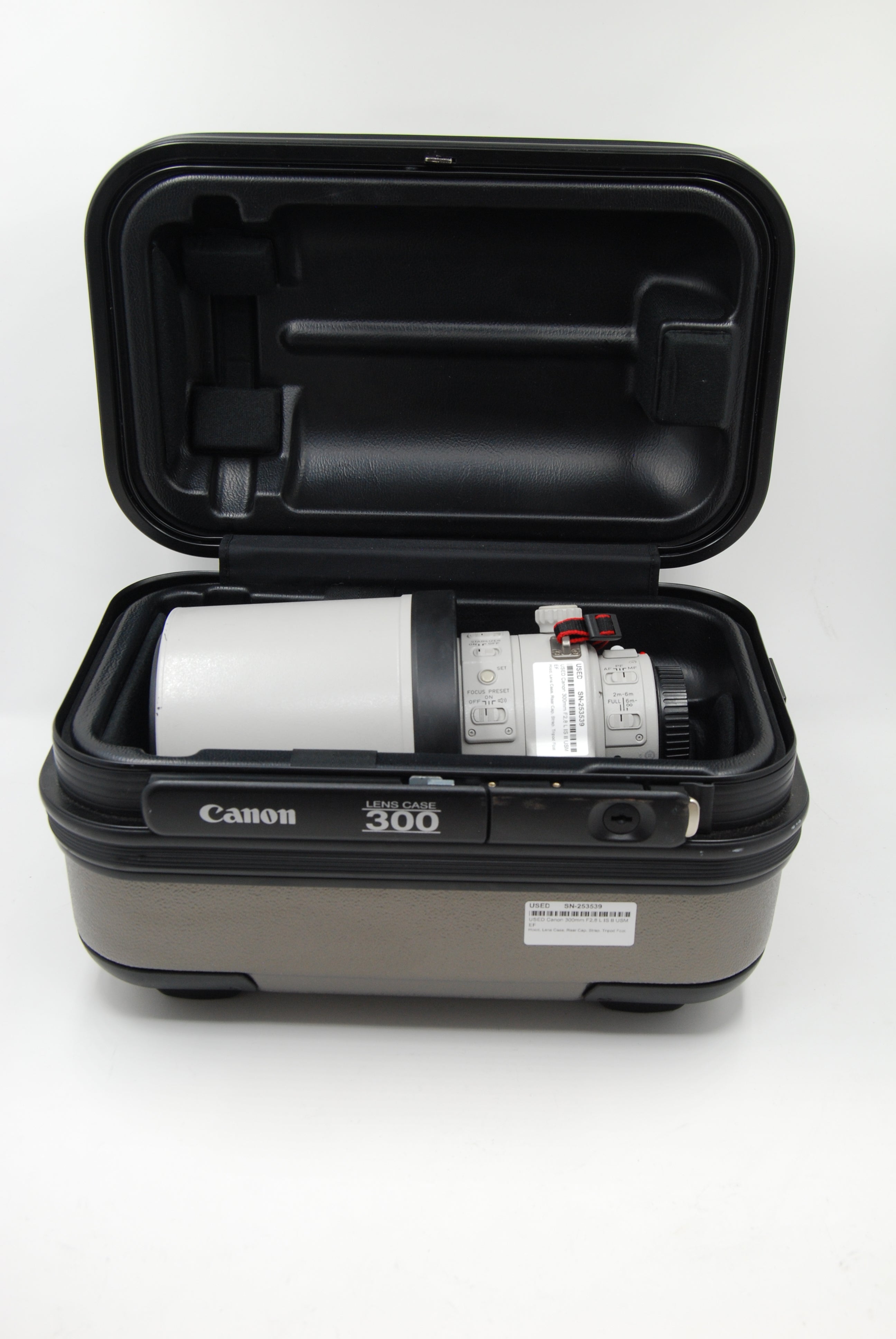 USED Canon 300mm F2.8 L IS II USM EF