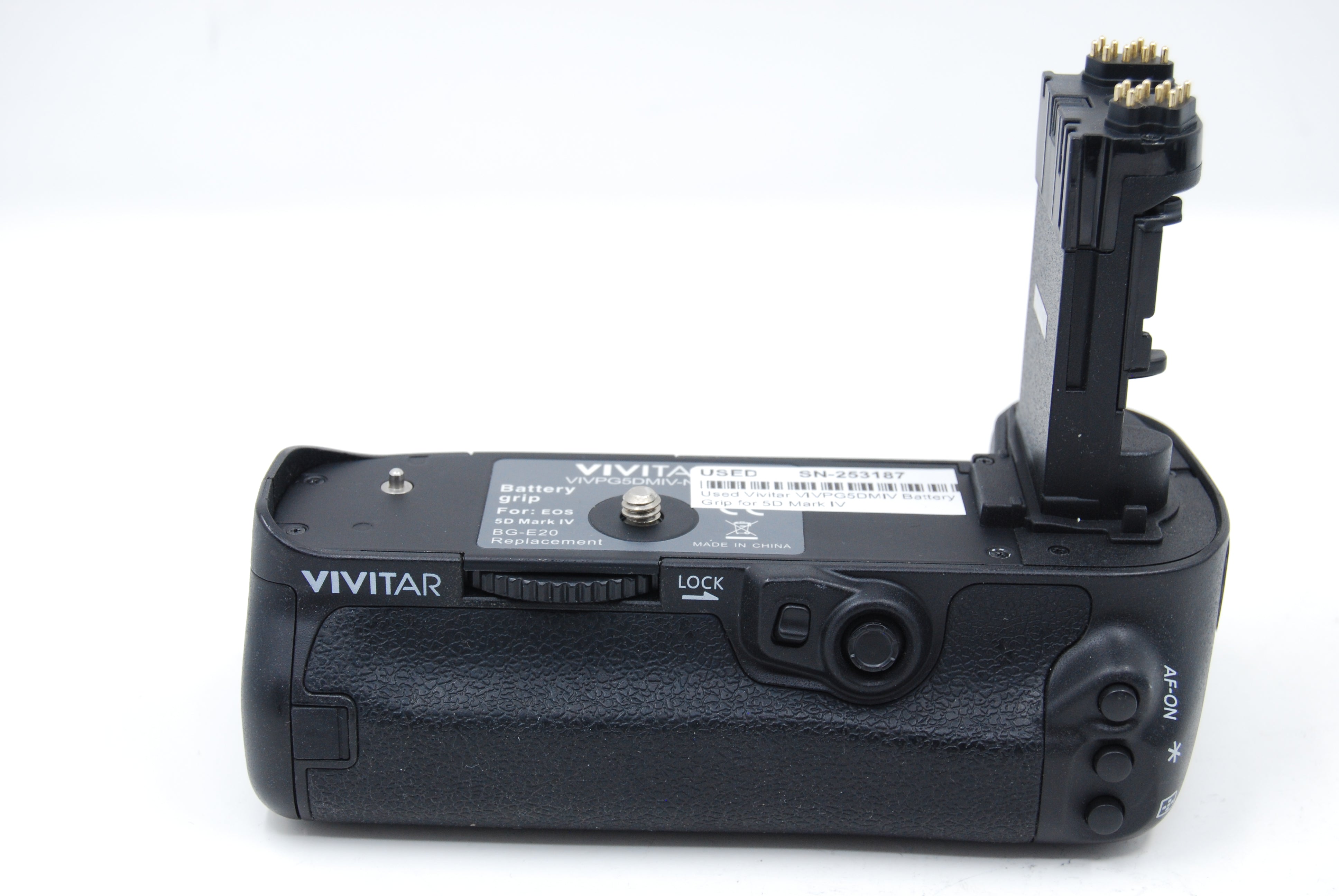 Used Vivitar VIVPG5DMIV Battery Grip for 5D Mark IV