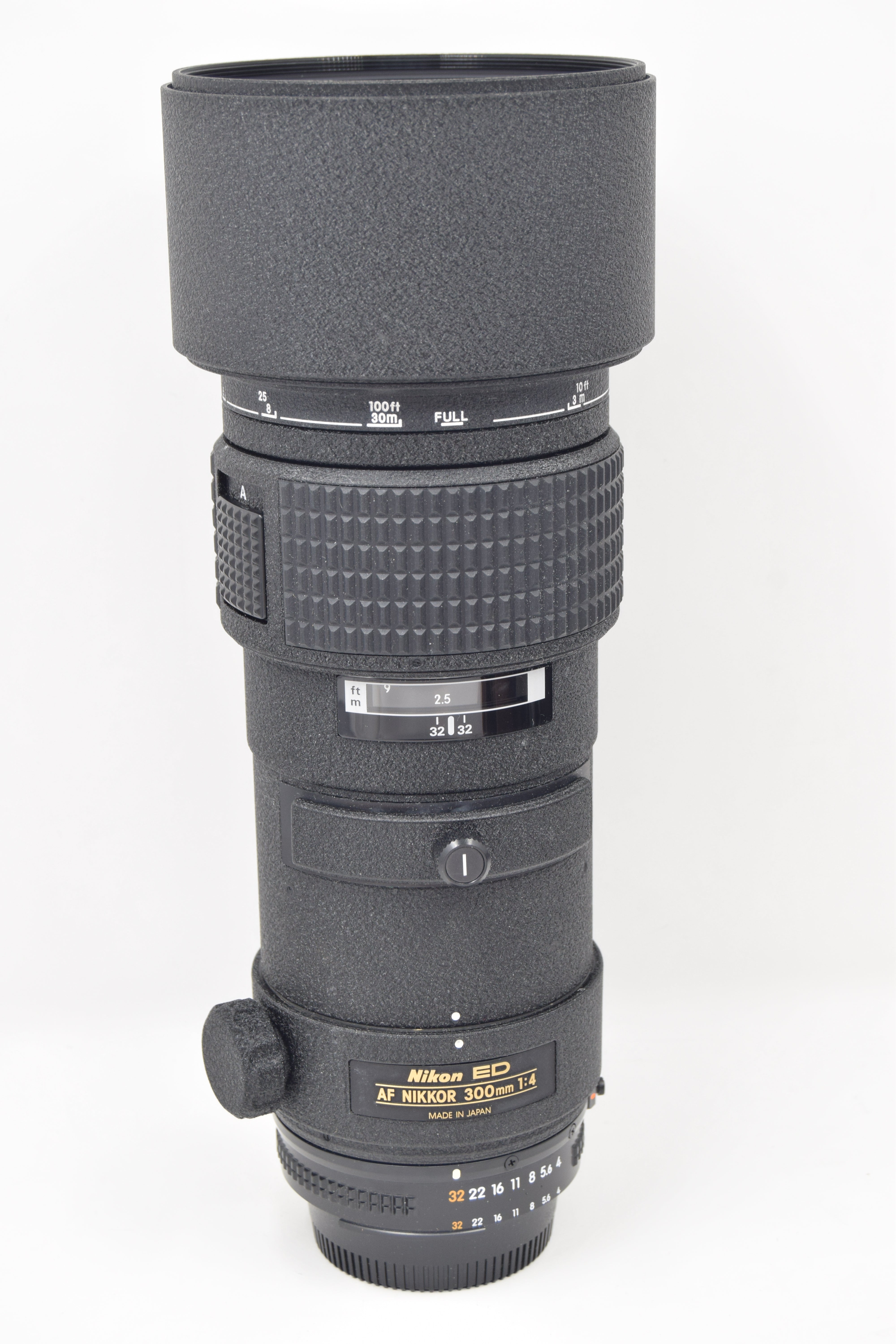 Used Nikon 300mm f4 ED AF Lens