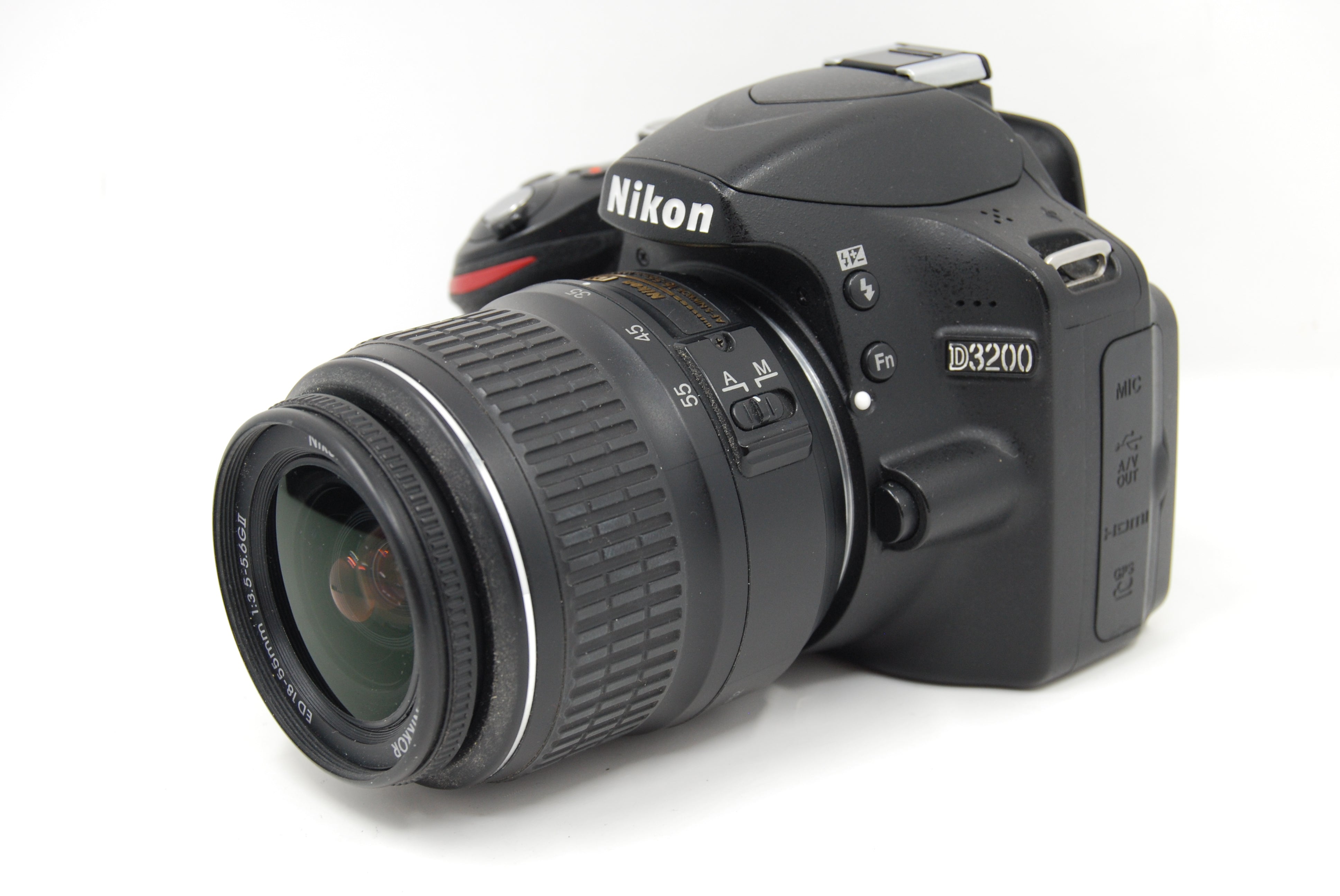 USED Nikon D3200 DSLR w/18-55mm Kit