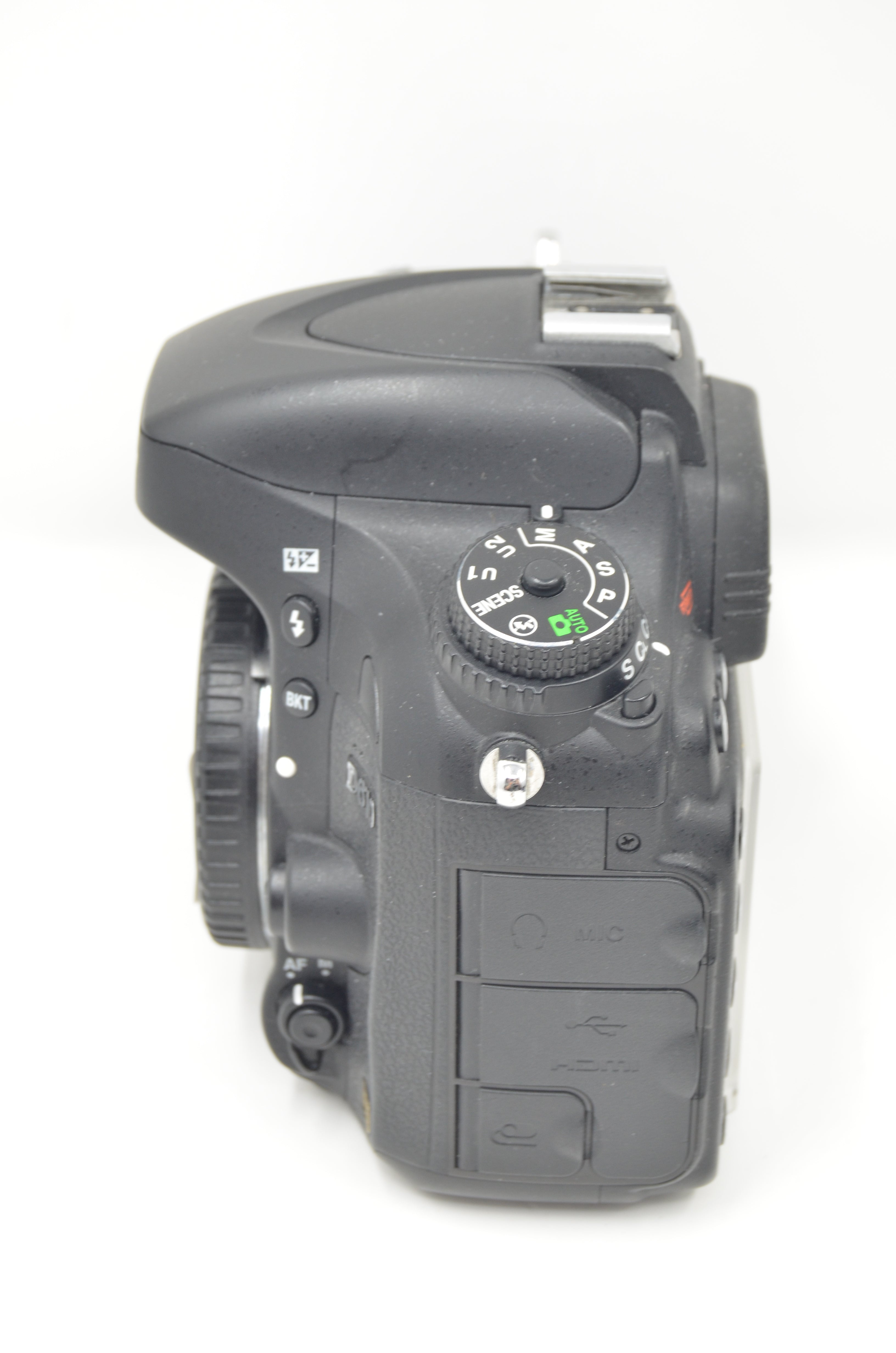 USED Nikon D610 DSLR Camera (Body Only) AS-IS, READ, PARTS/REPAIR