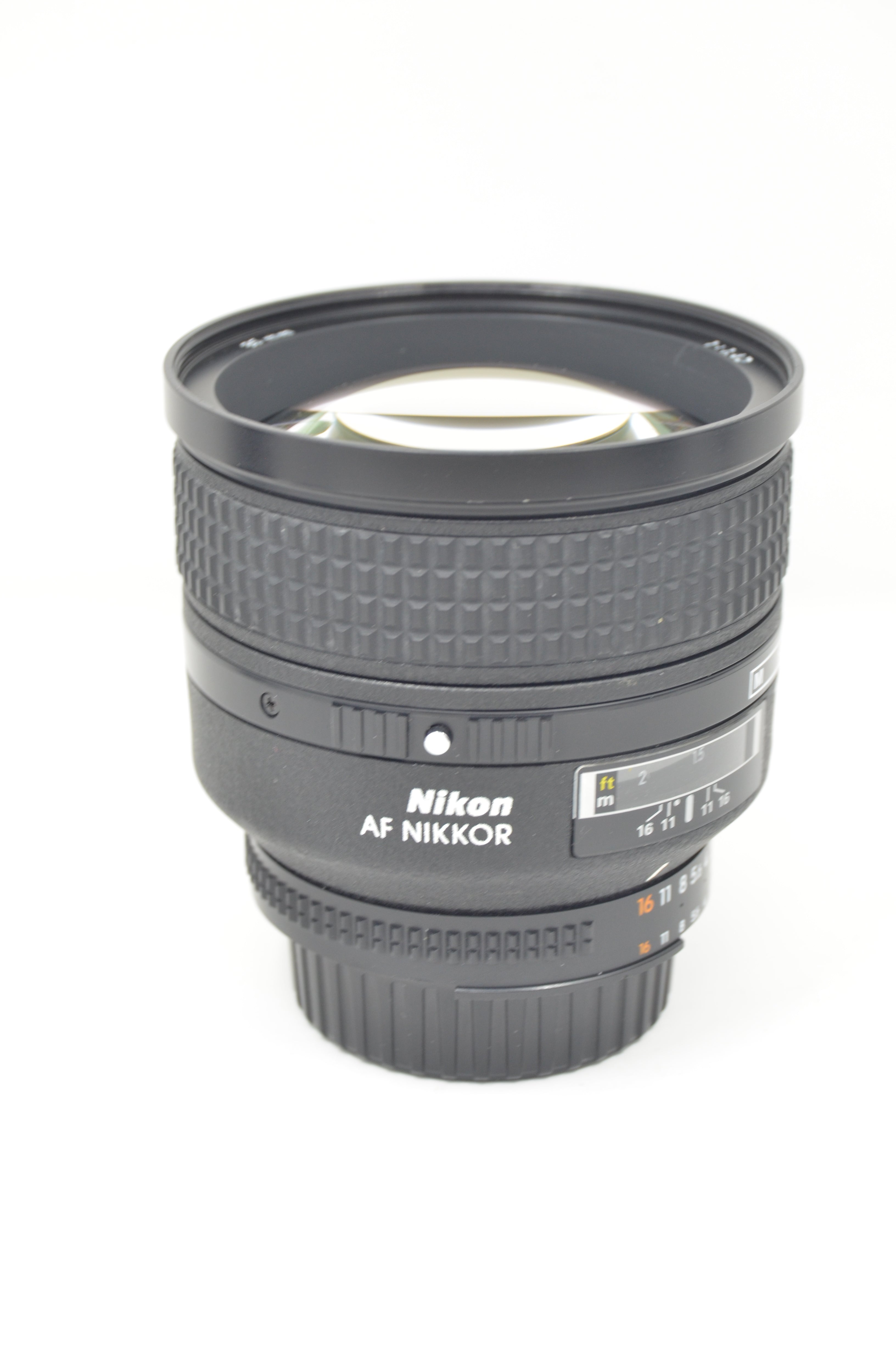 Nikon 85mm f/1.4 D