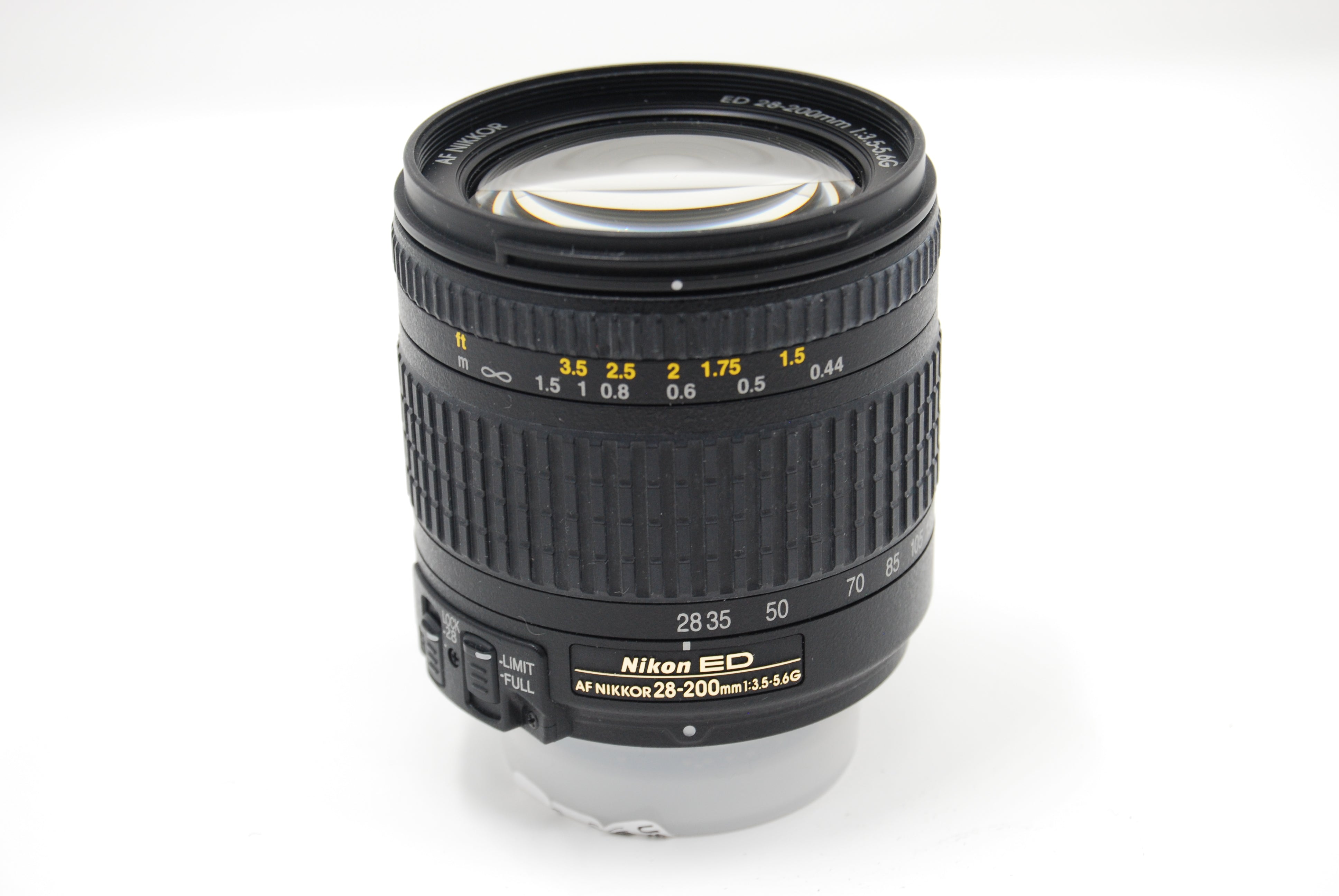 Used Nikon 28-200mm f3.5-5.6 G Lens