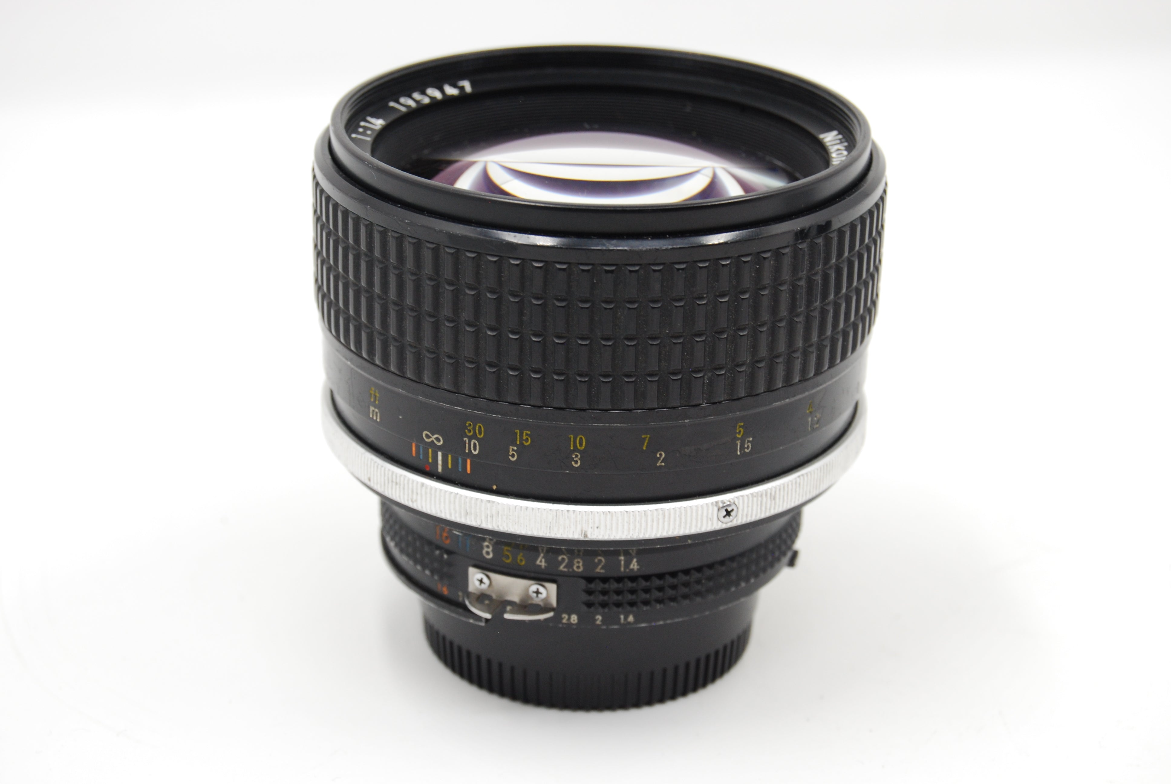 Used Nikon 85mm f1.4 AIS Lens