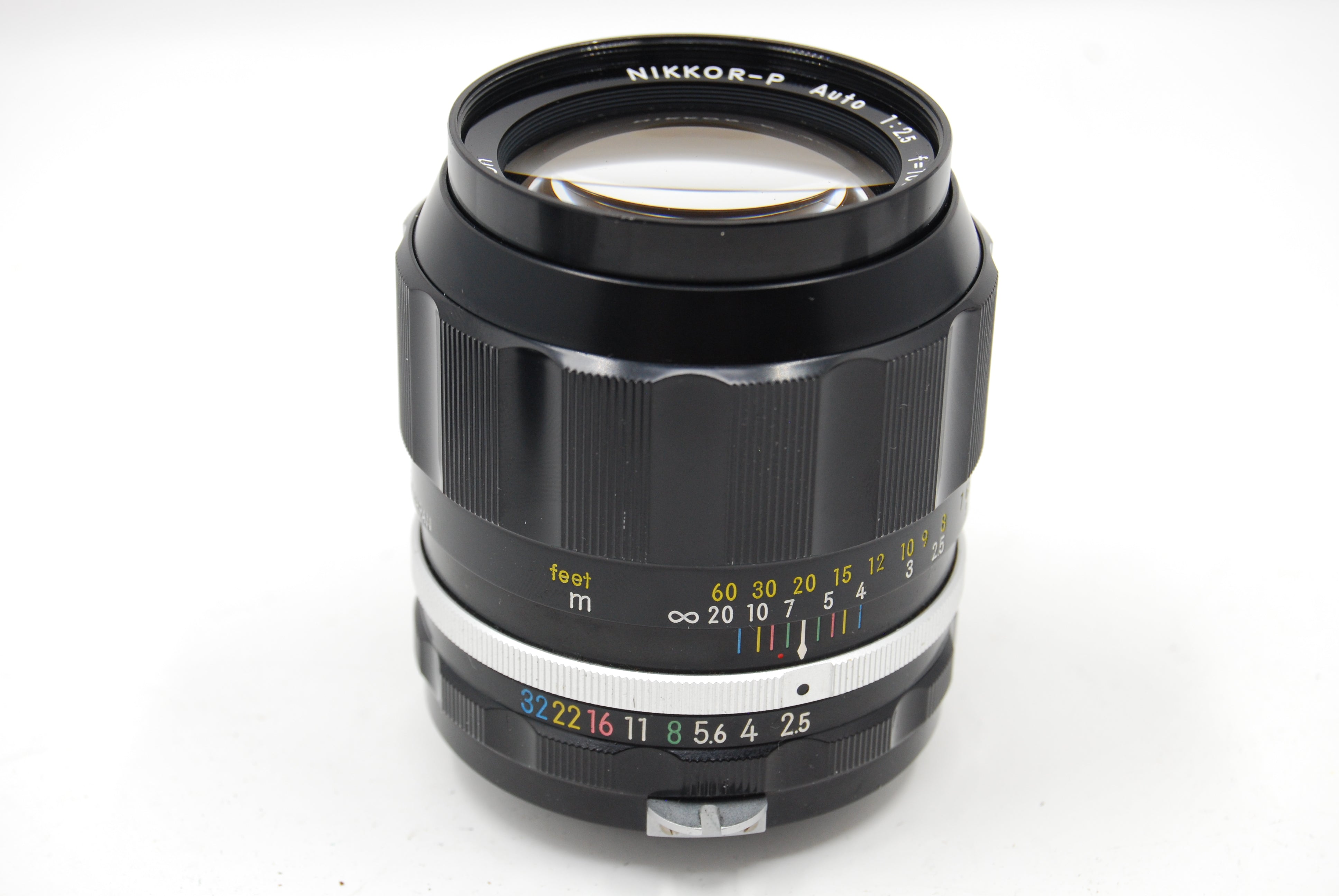 Used Nikon Nikkor-P 105mm f2.5 Non-AI Lens