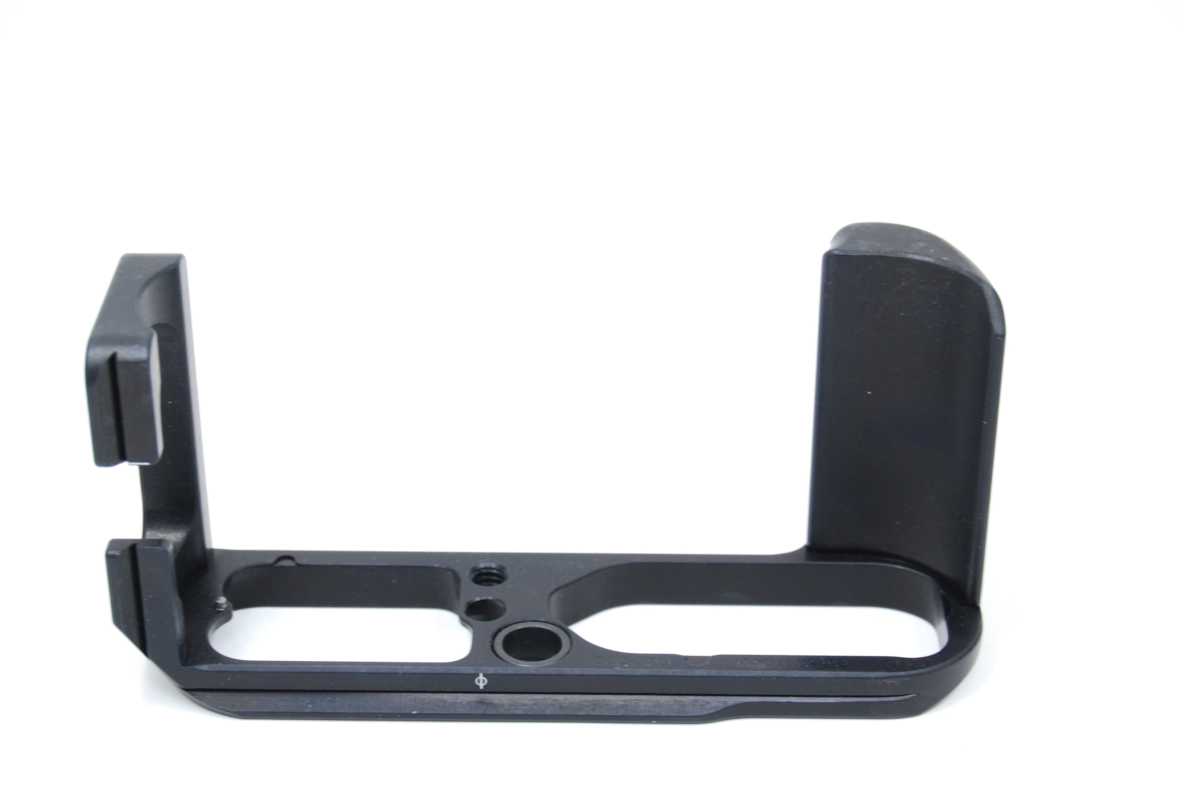 Used RRS BQ3-LPG Modular L-Plate w/Grip for Leica Q3