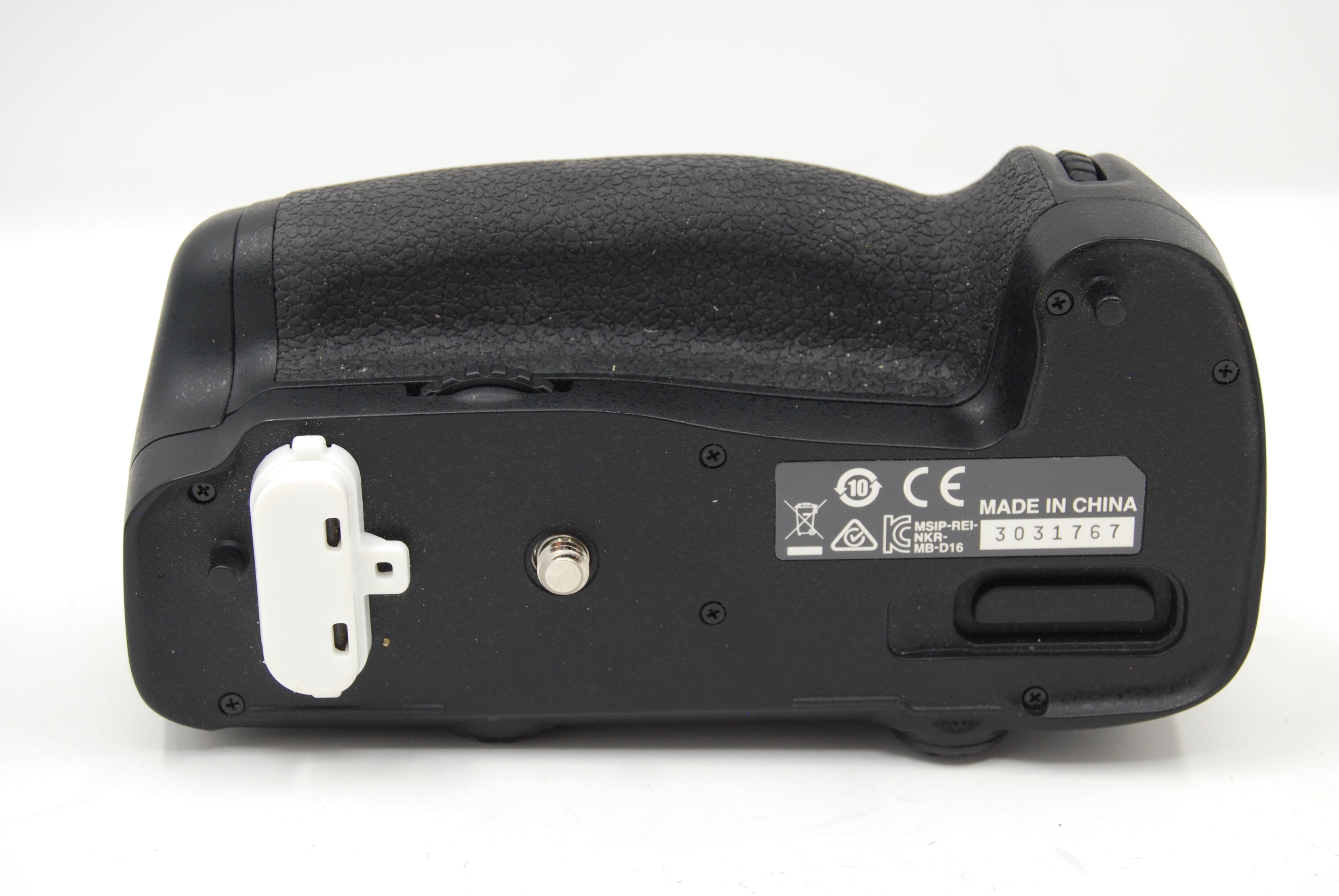 USED Nikon MB-D16 Multi Power Battery Pack for D750