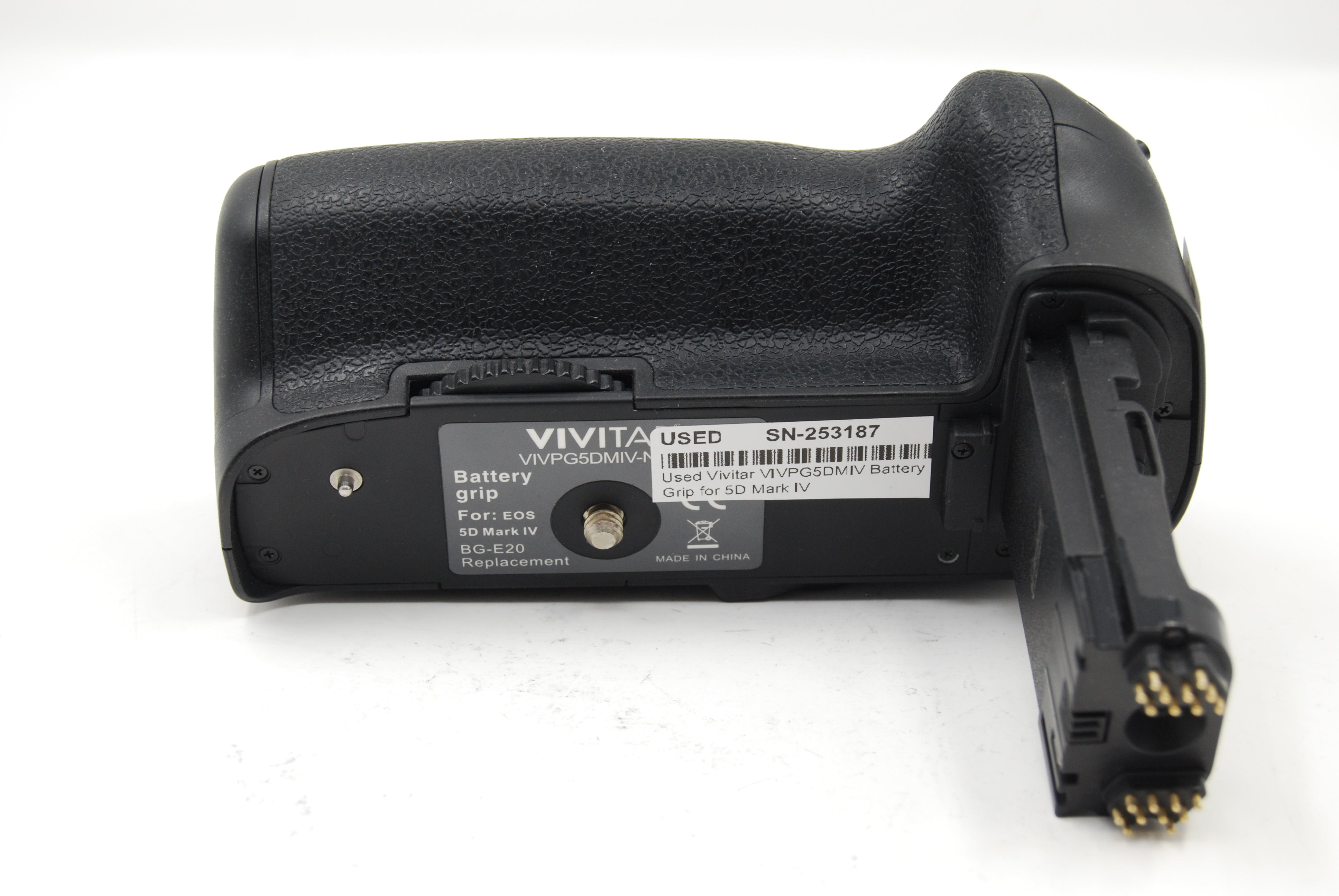 Used Vivitar VIVPG5DMIV Battery Grip for 5D Mark IV