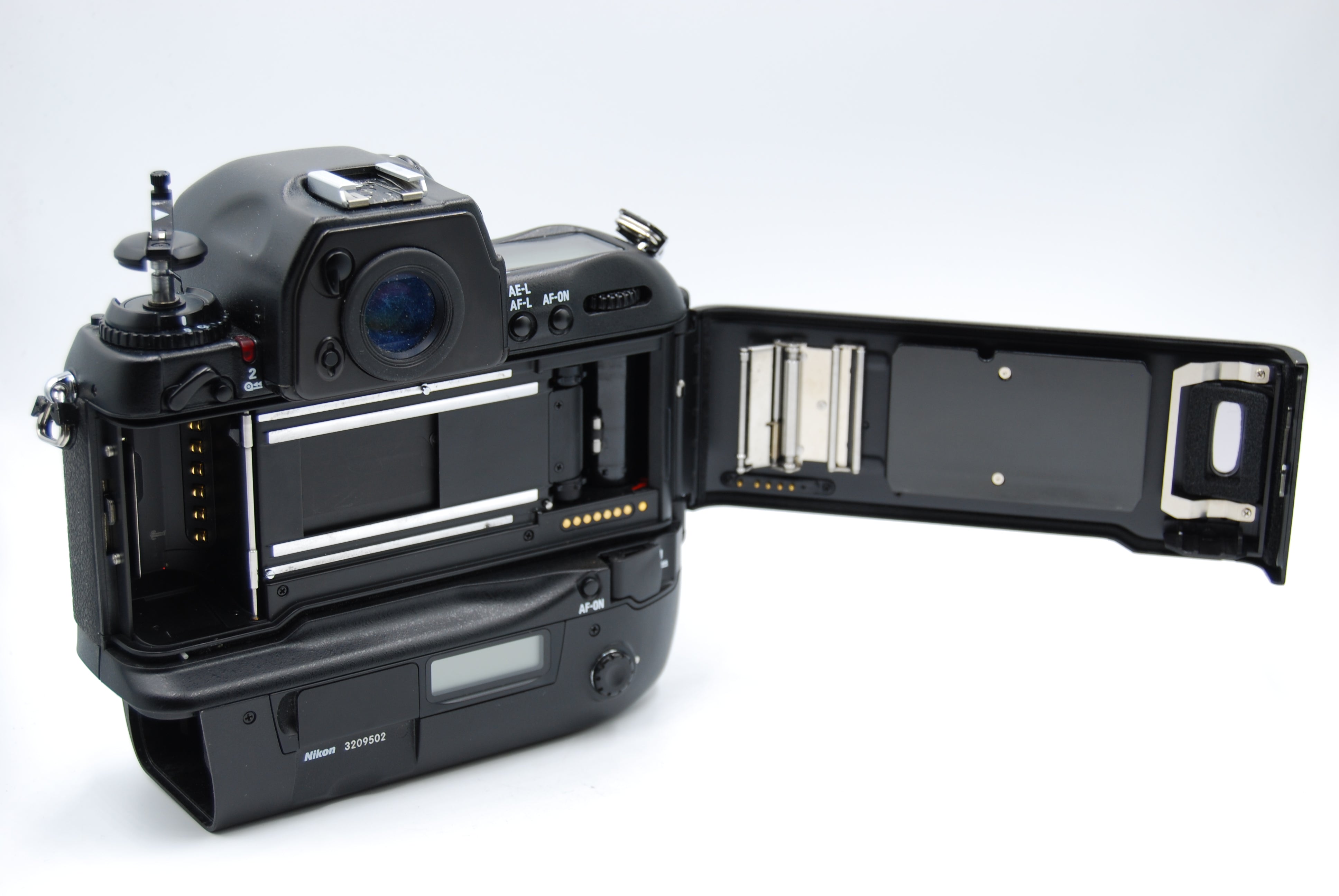 Used Nikon F5 [Film] SLR Camera Body (AS-IS - Read Description)