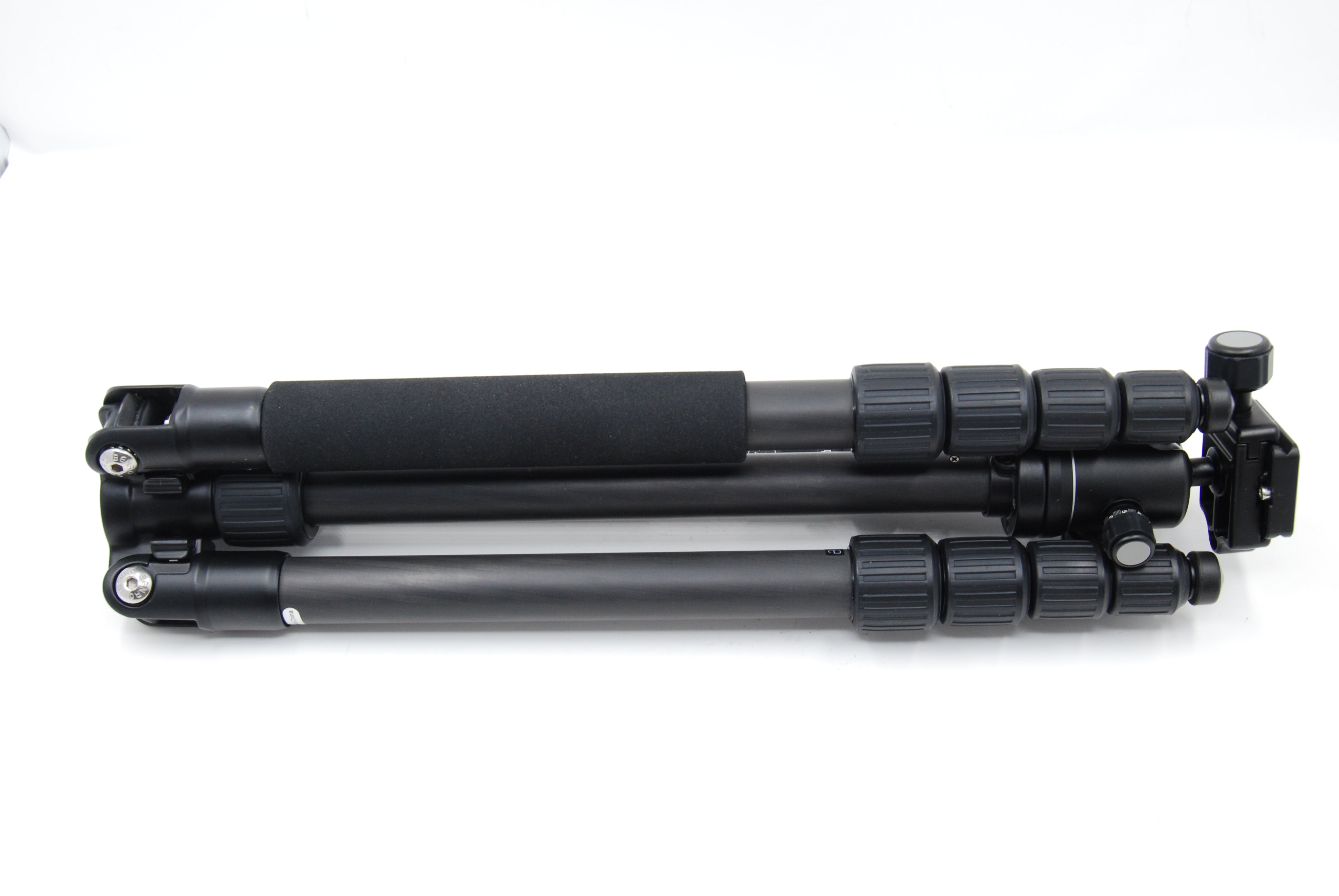 Used Benro C1691T MG/CF Travel Tripod w/B0 Head