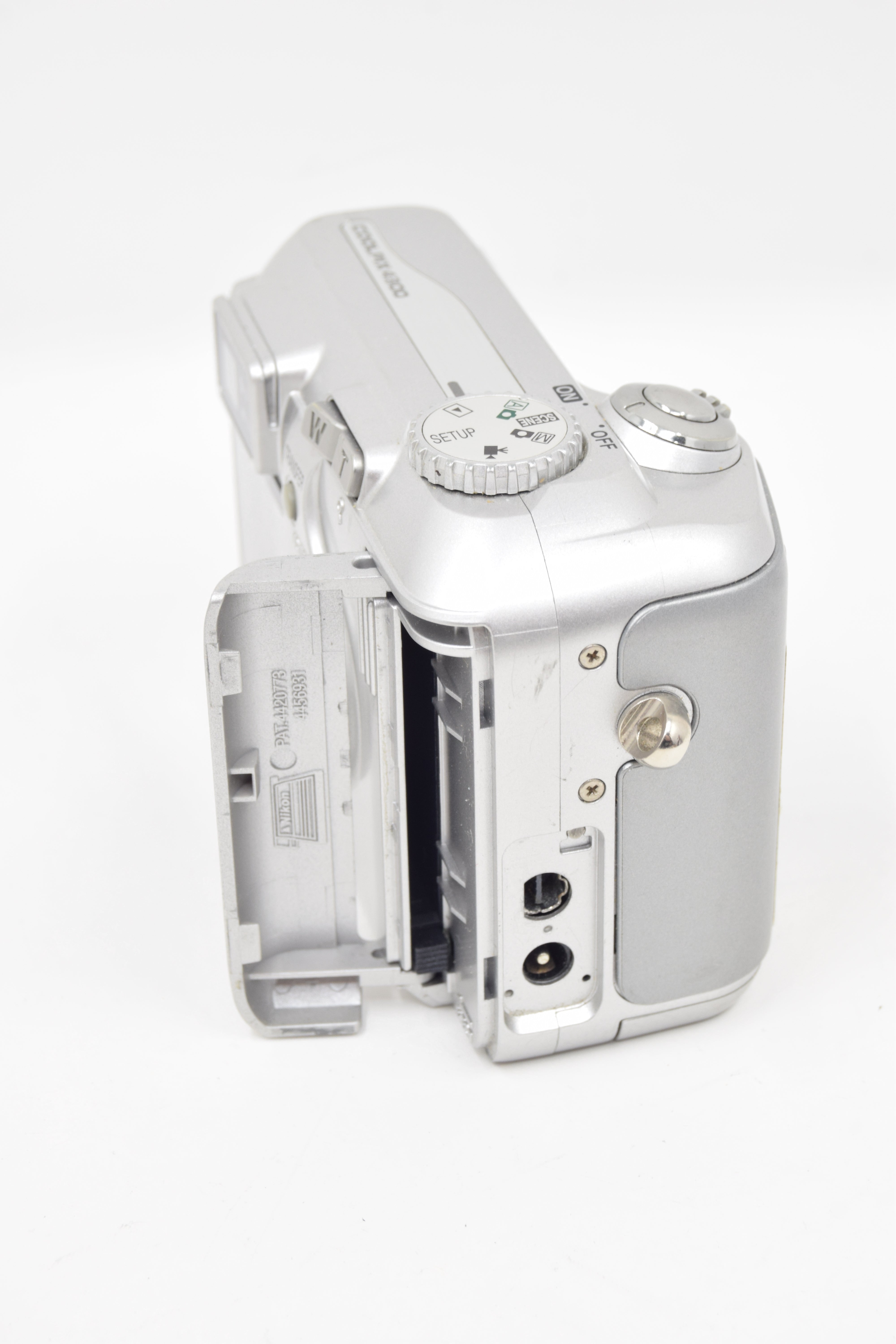 Used Nikon CoolPix 4300 Digital Point & Shoot (4MP / 3X Zoom)