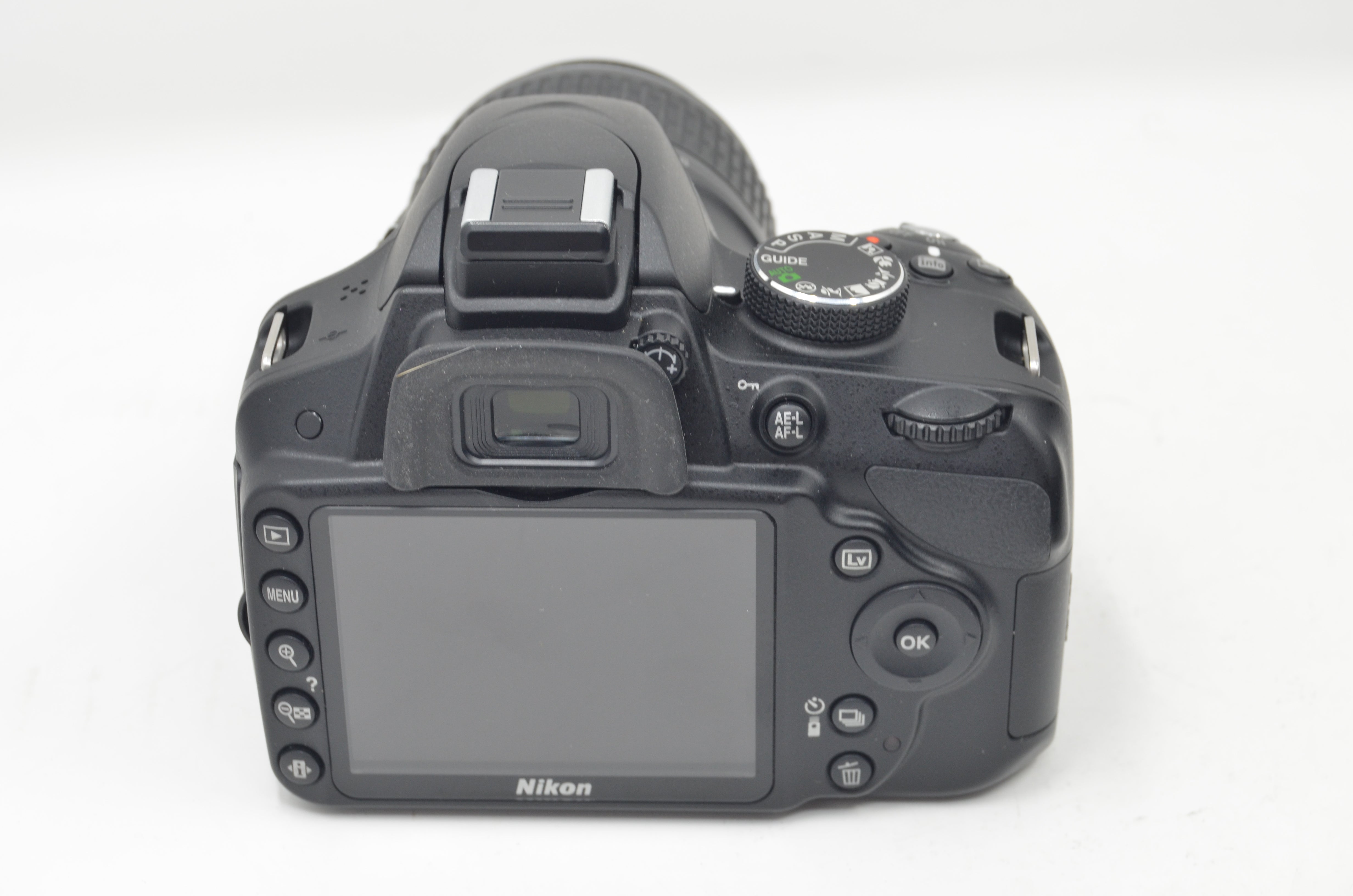USED Nikon D3200 DSLR w/18-55mm Kit