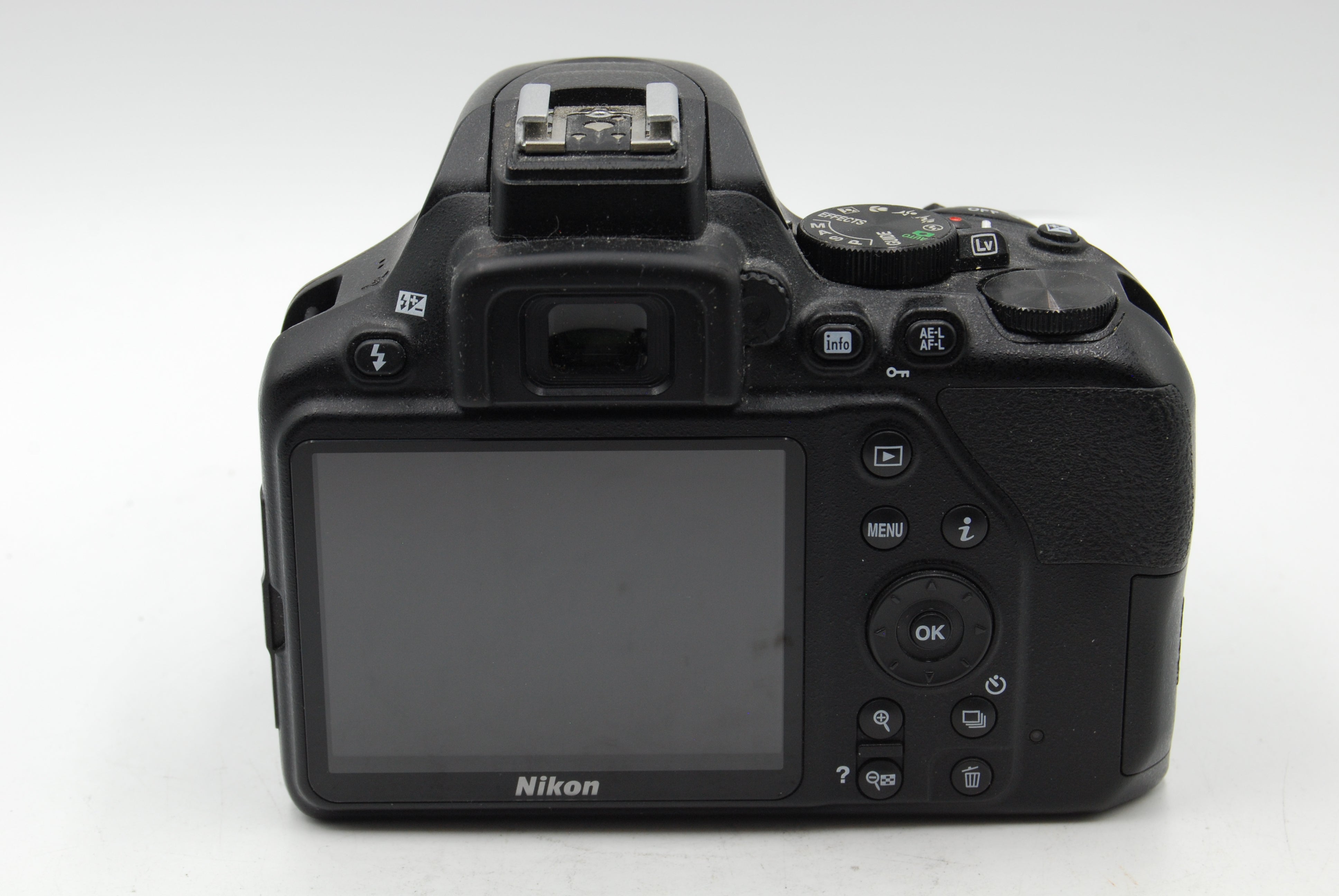USED Nikon D3500 DSLR w/ AF-P 18-55mm VR Lens (Black)