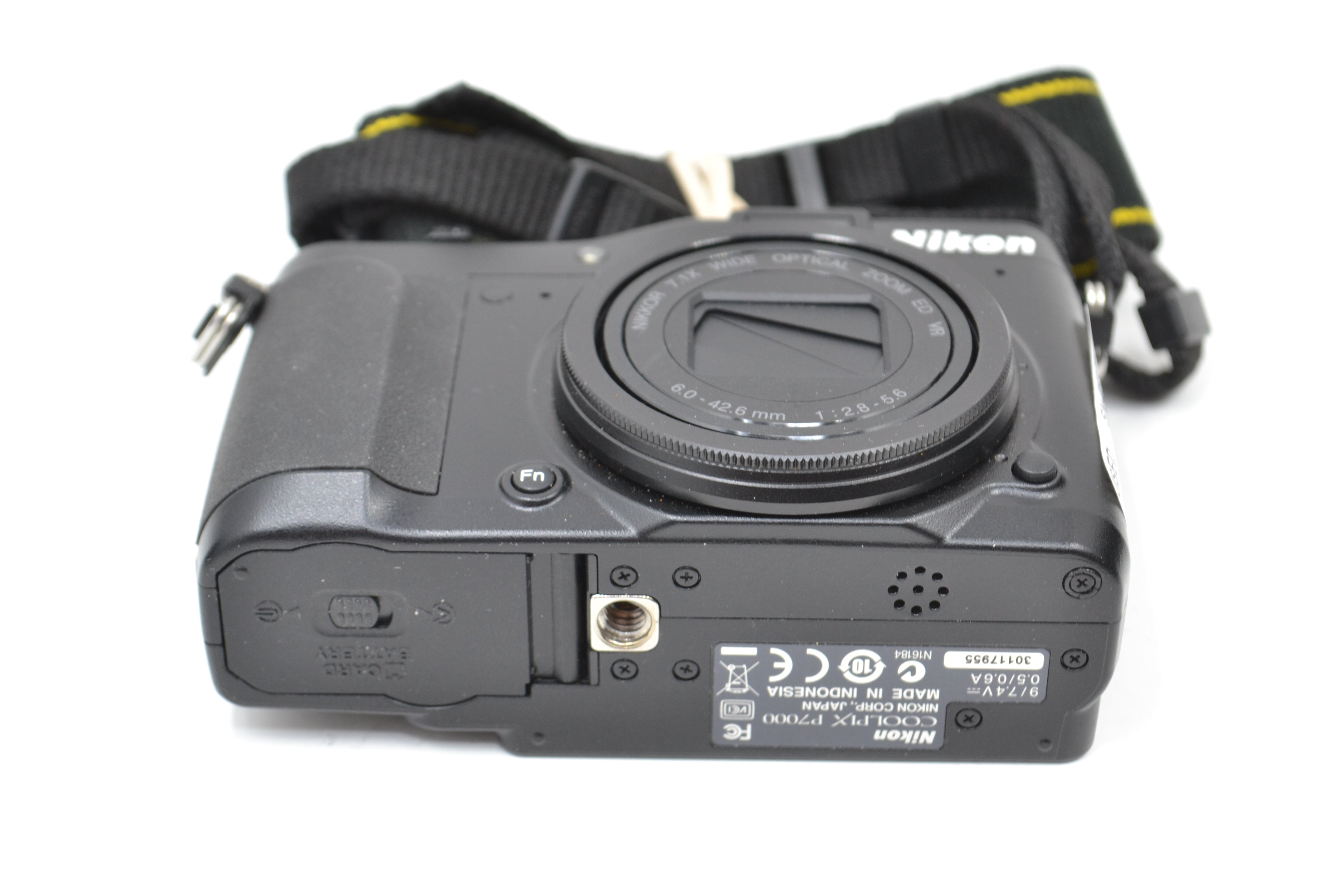 Used Nikon Coolpix P7000 Digital Point & Shoot