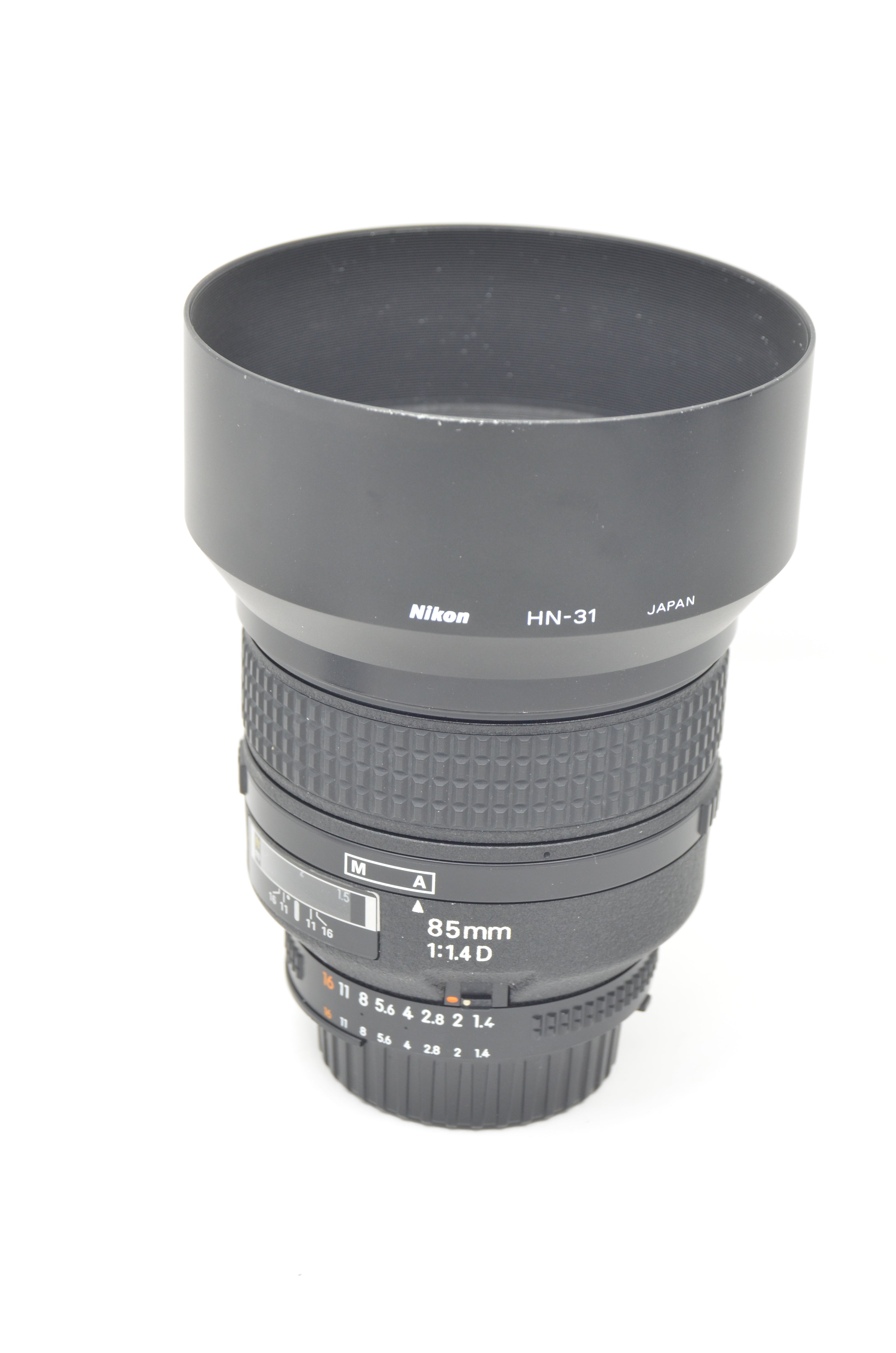 Nikon 85mm f/1.4 D