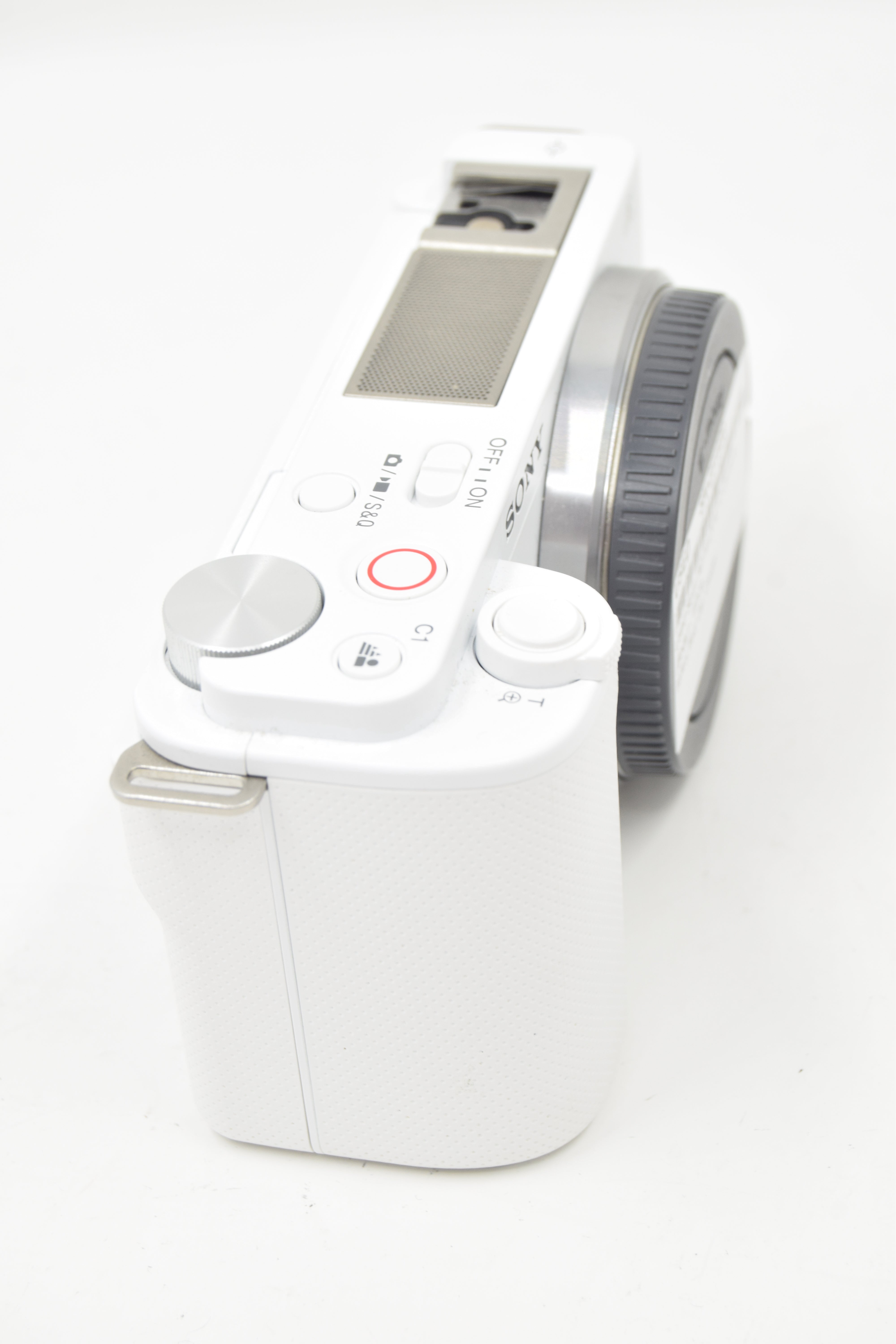 Used Sony Alpha ZV-E10 Camera (Body) - White