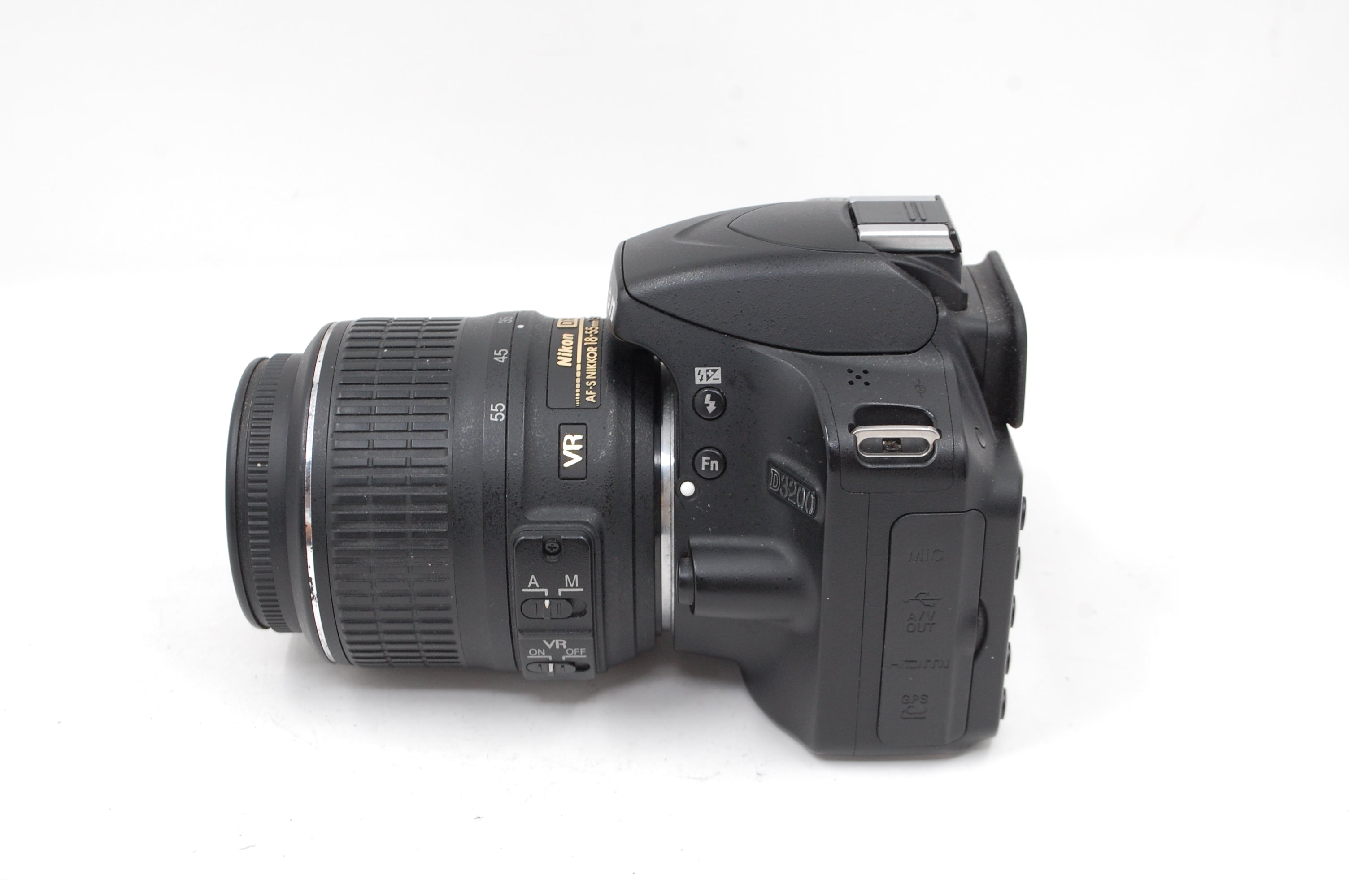 USED Nikon D3200 DSLR w/18-55mm Kit