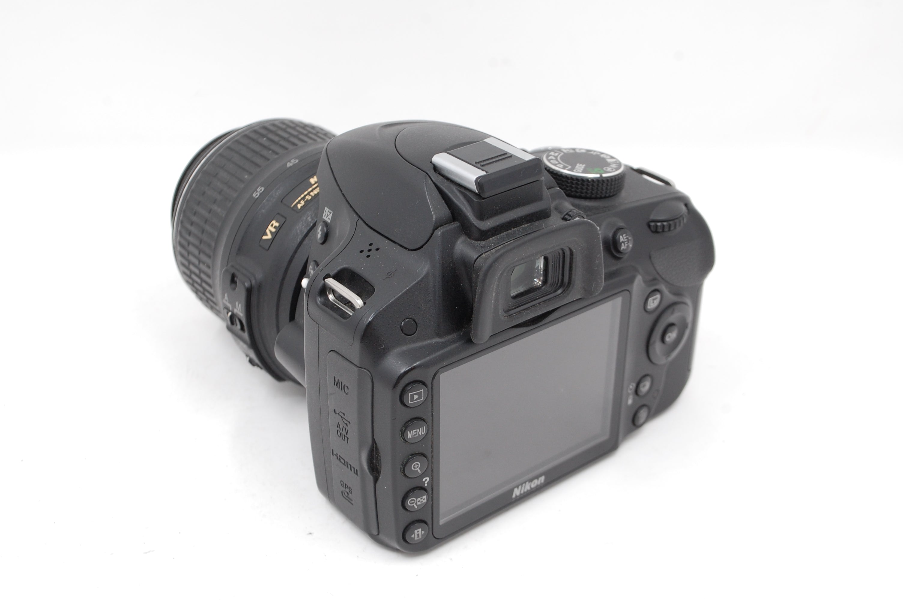 USED Nikon D3200 DSLR w/18-55mm Kit