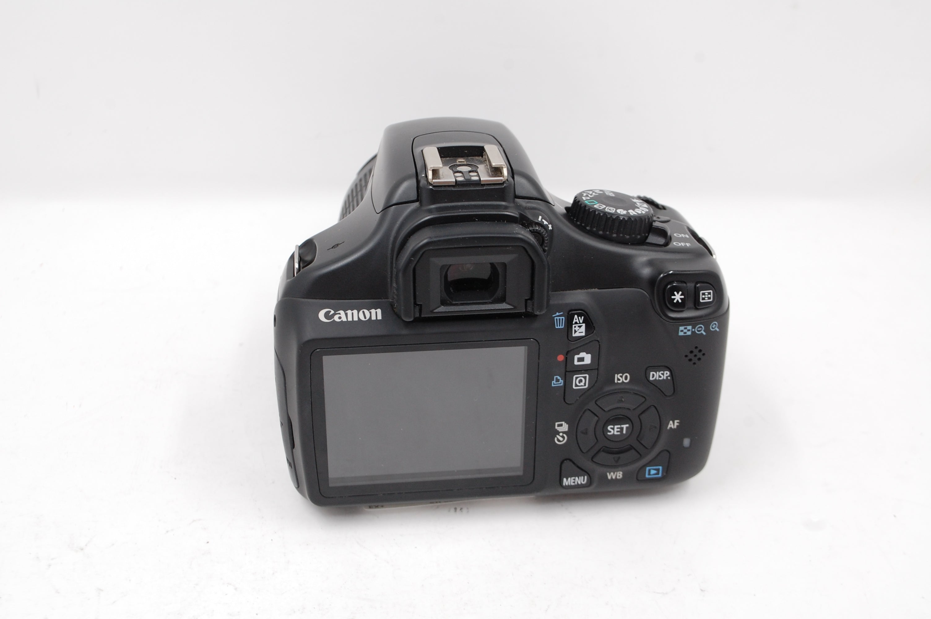 USED Canon Rebel T3 w/ 18-55mm Kit
