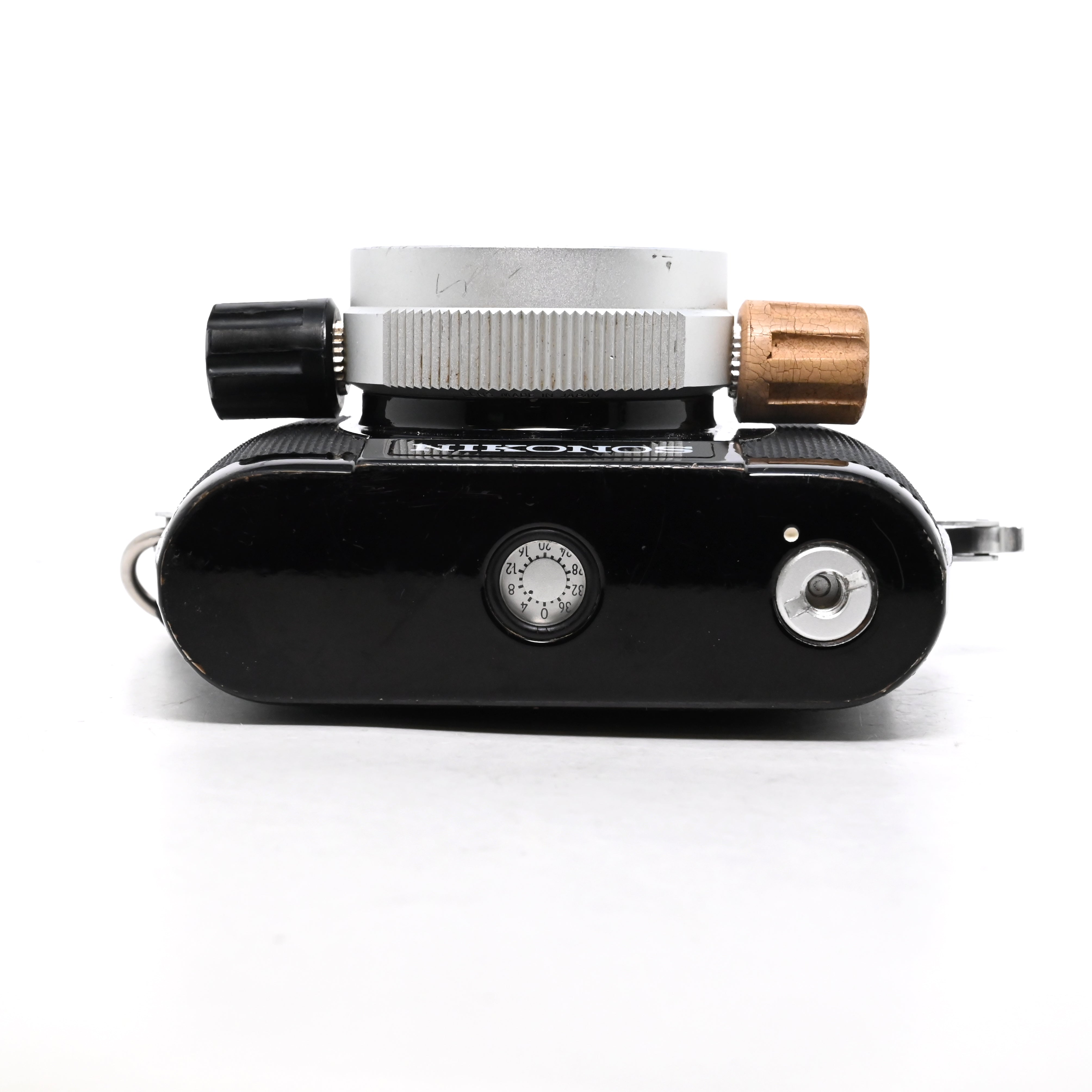 Nikonos Underwater 35mm Film Camera – Nikkor f/2.5– Clean Optics (0026)