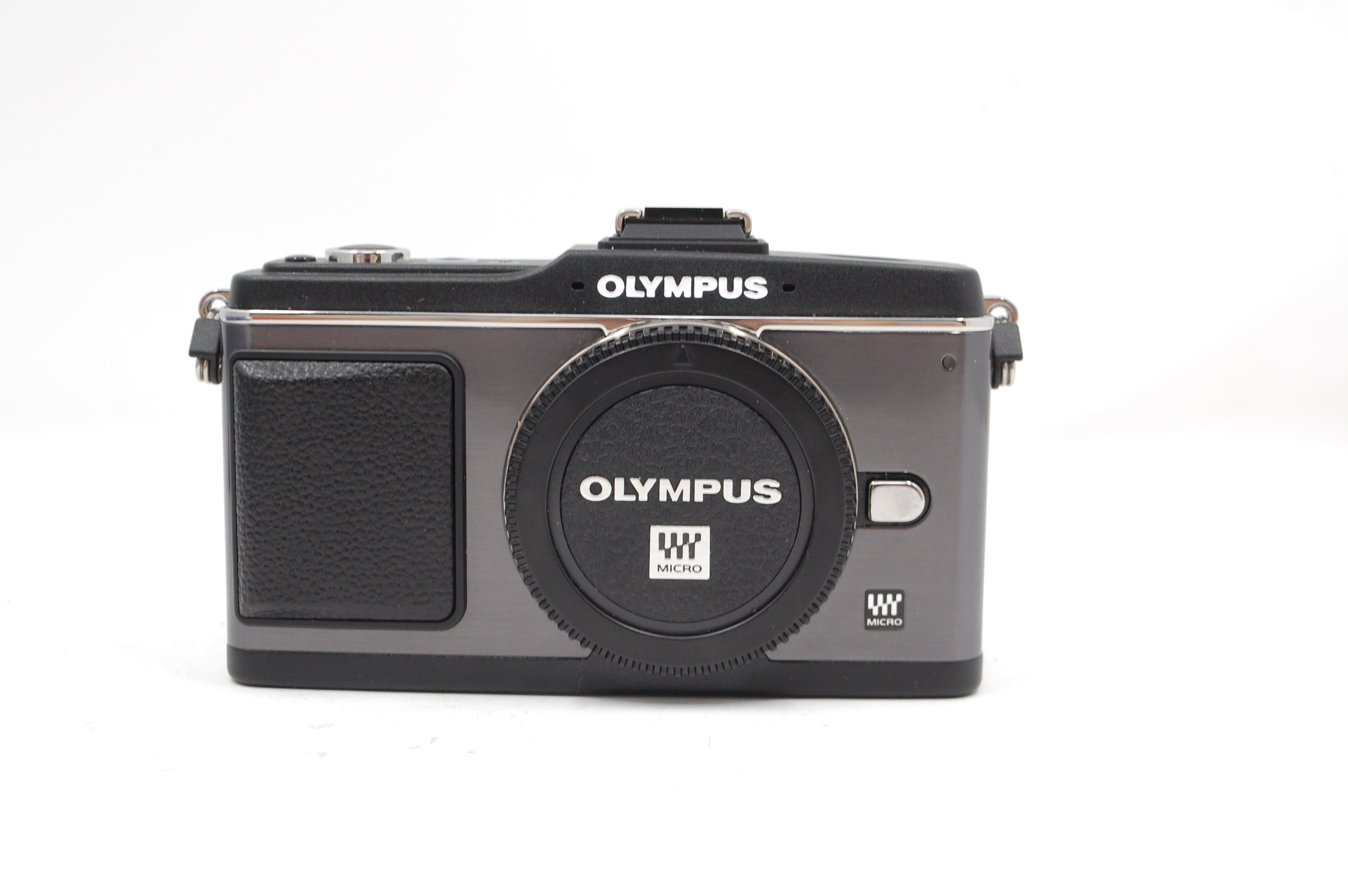 Used Olypmus E-P2 w/ 17mm 2.8 Pancake Lens - Black - Only 102 Shots