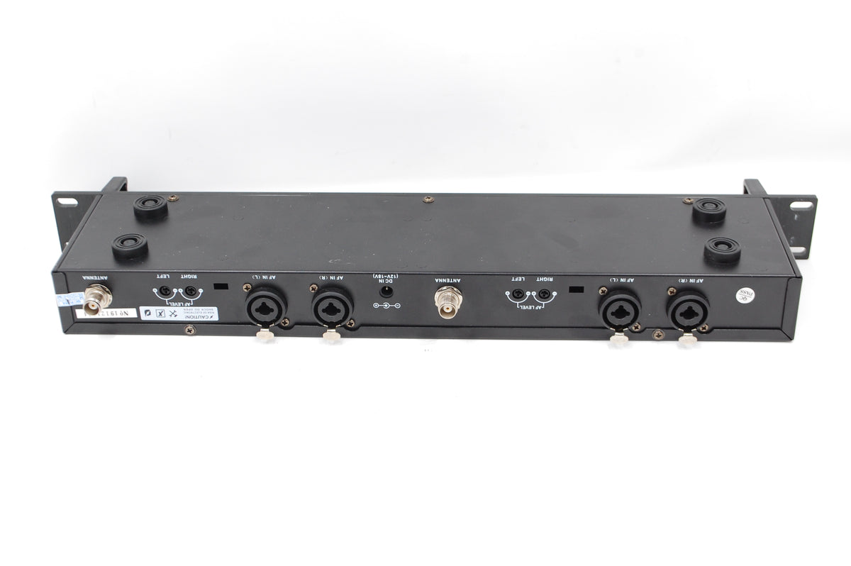 USED Xtuga Rw2080 (Does not have antenna or bodypacks)