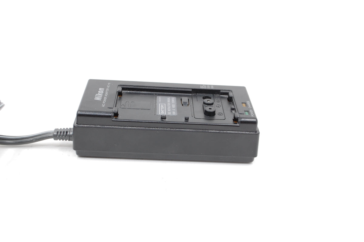 USED Nikon AC-10