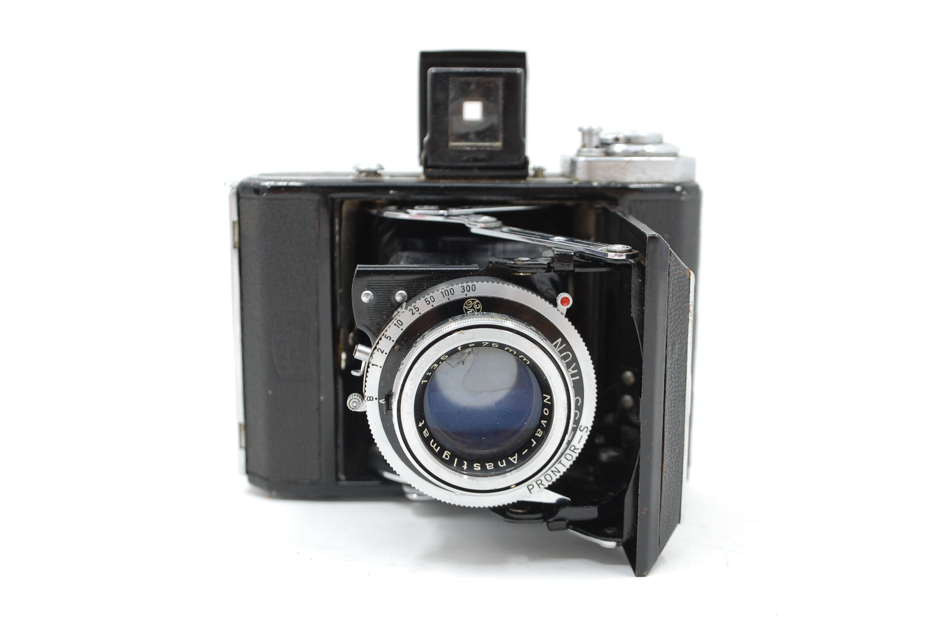 Used Zeiss Ikonta 521 with 75mm f3.5 Novar-Anastigmat (READ)