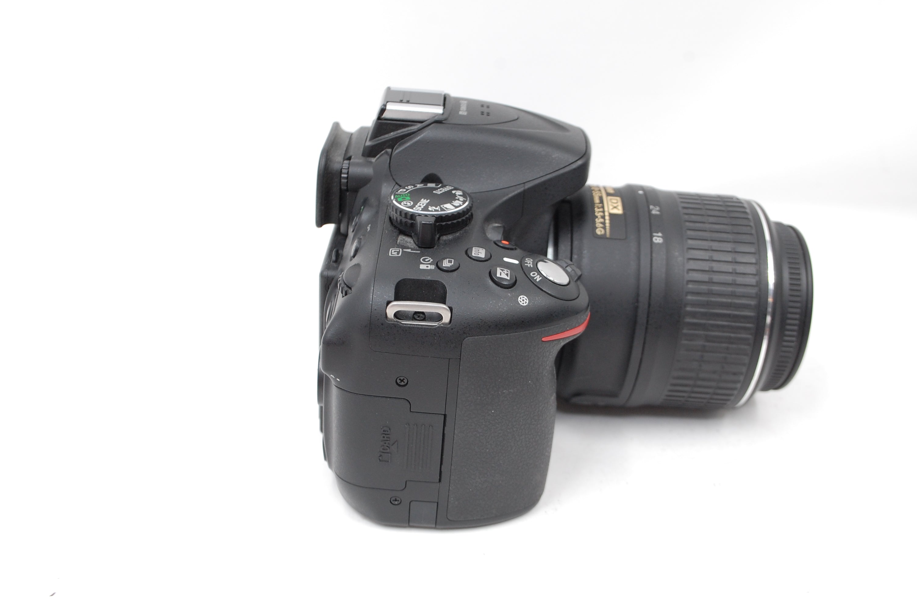 USED Nikon D5200 Digital SLR w/ 18-55mm VR