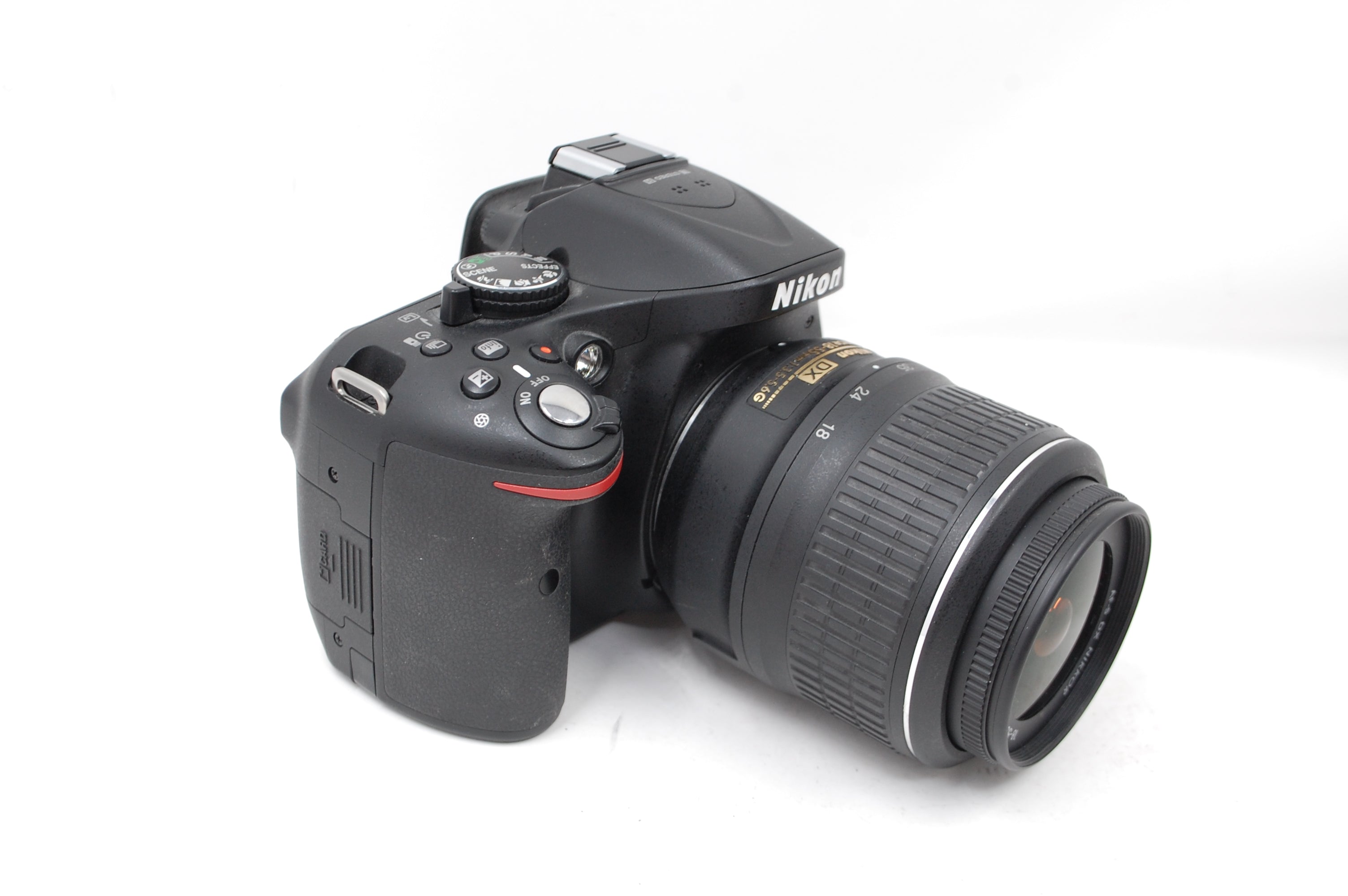 USED Nikon D5200 Digital SLR w/ 18-55mm VR
