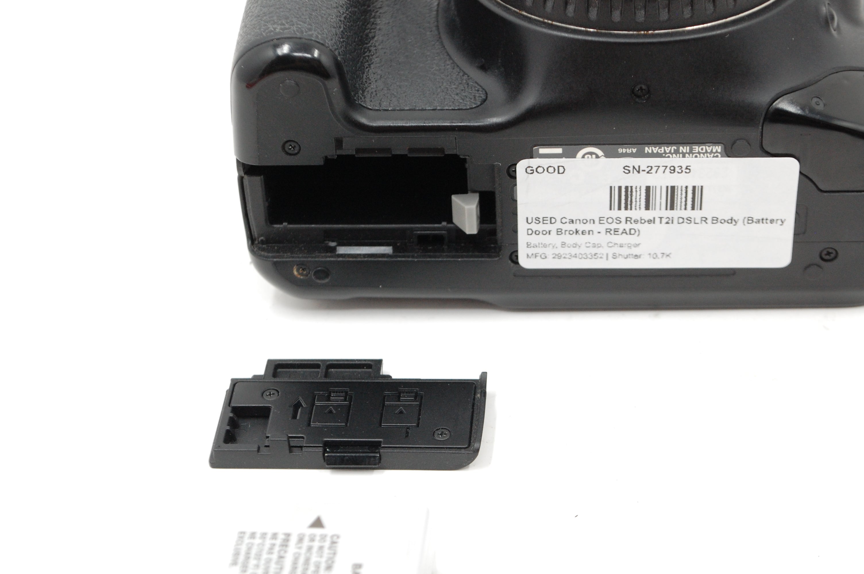USED Canon EOS Rebel T2i DSLR Body (Battery Door Broken - READ)