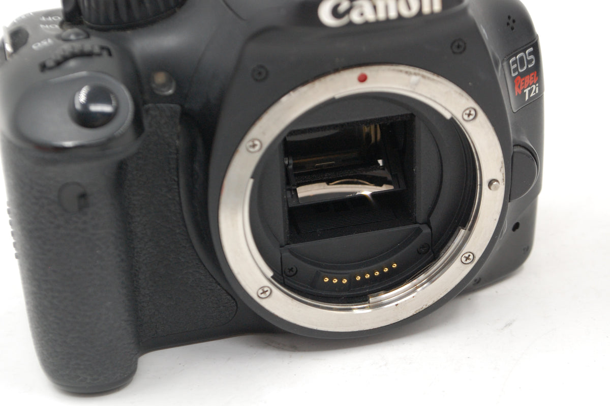 USED Canon EOS Rebel T2i DSLR Body (Battery Door Broken - READ)
